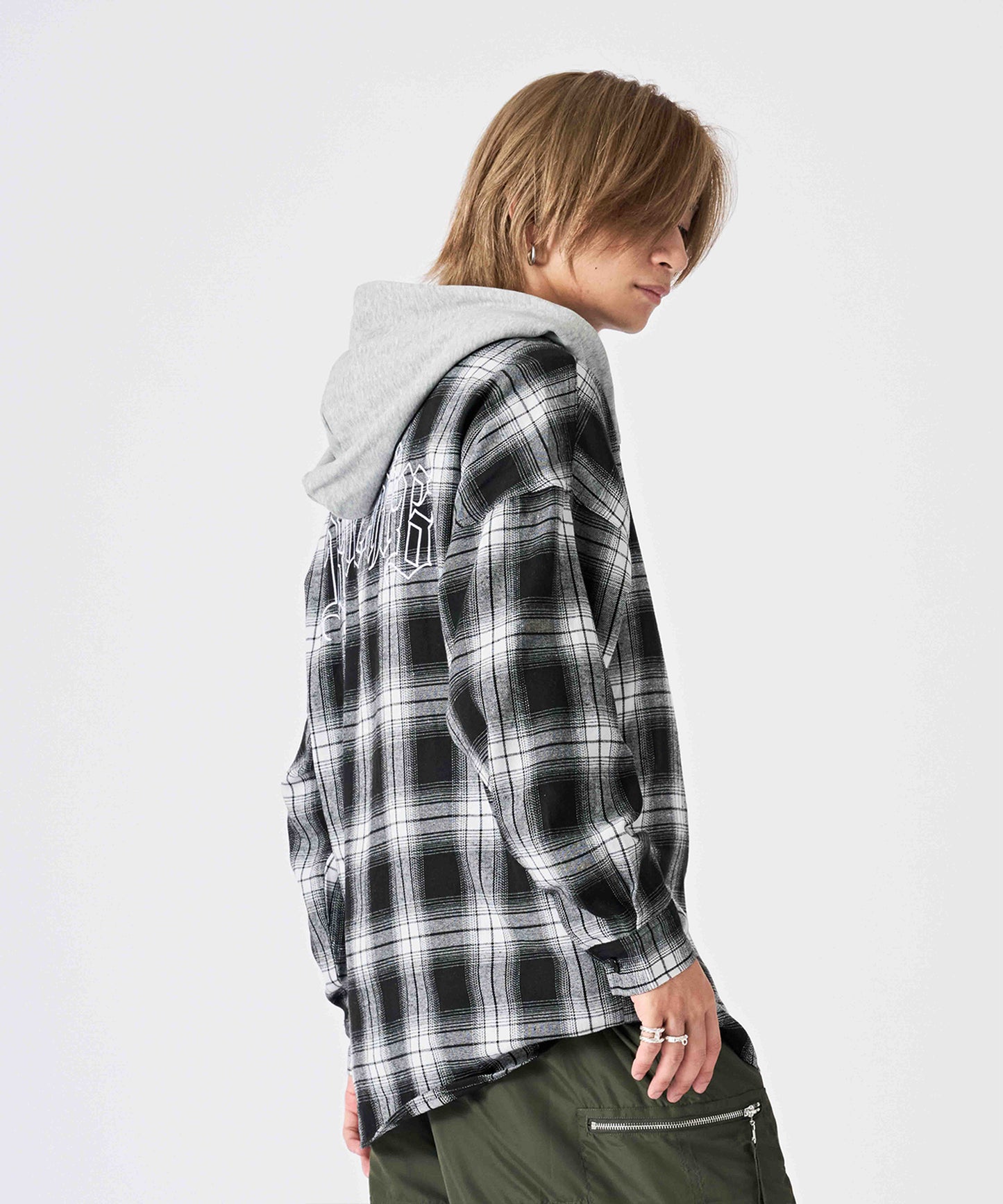 フード付き チェックシャツ