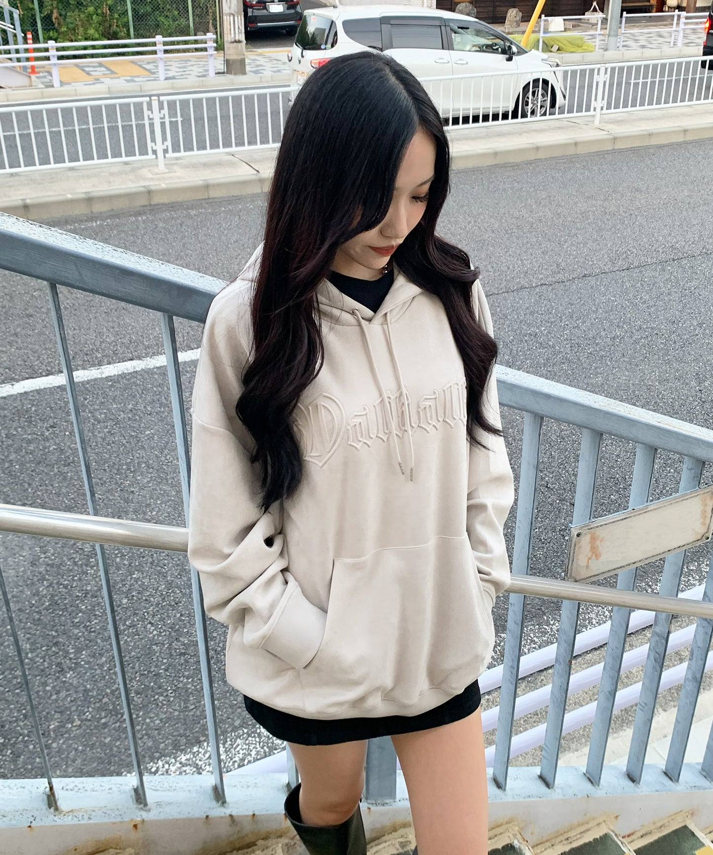 スエードエンボスプルパーカー