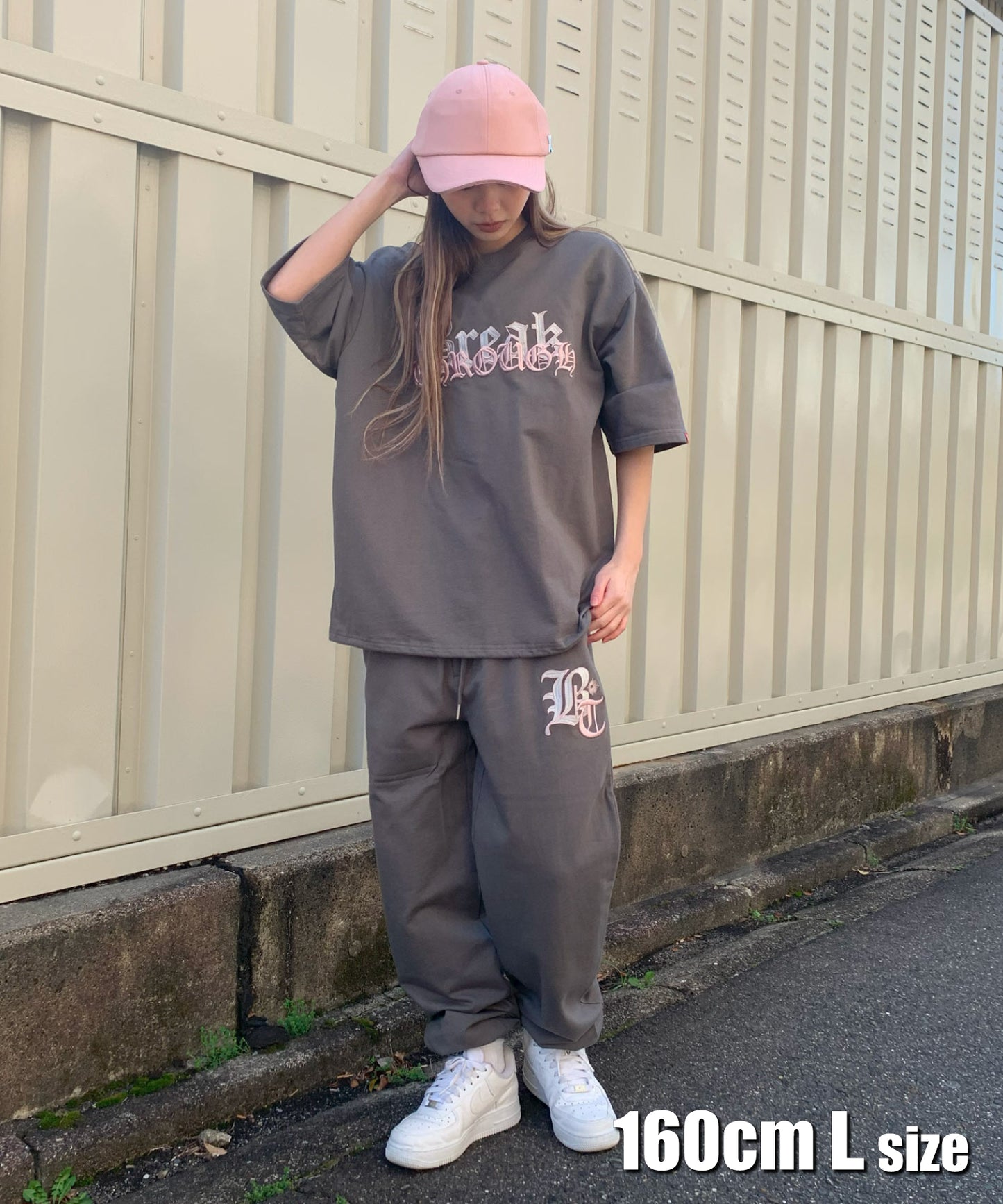 ロゴ刺繍セットアップ