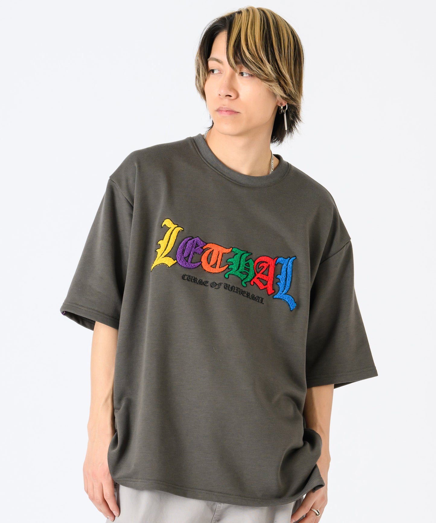 サガラ刺繍マルチカラーロゴTシャツ
