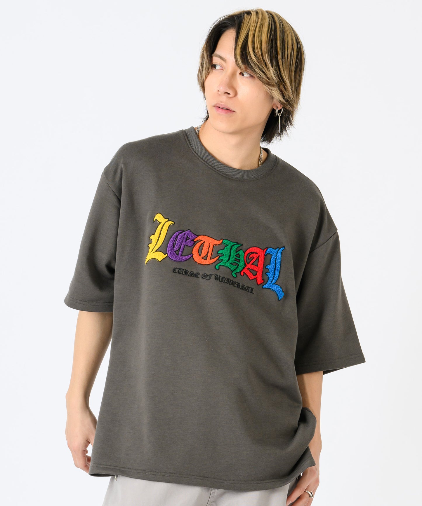 サガラ刺繍マルチカラーロゴTシャツ