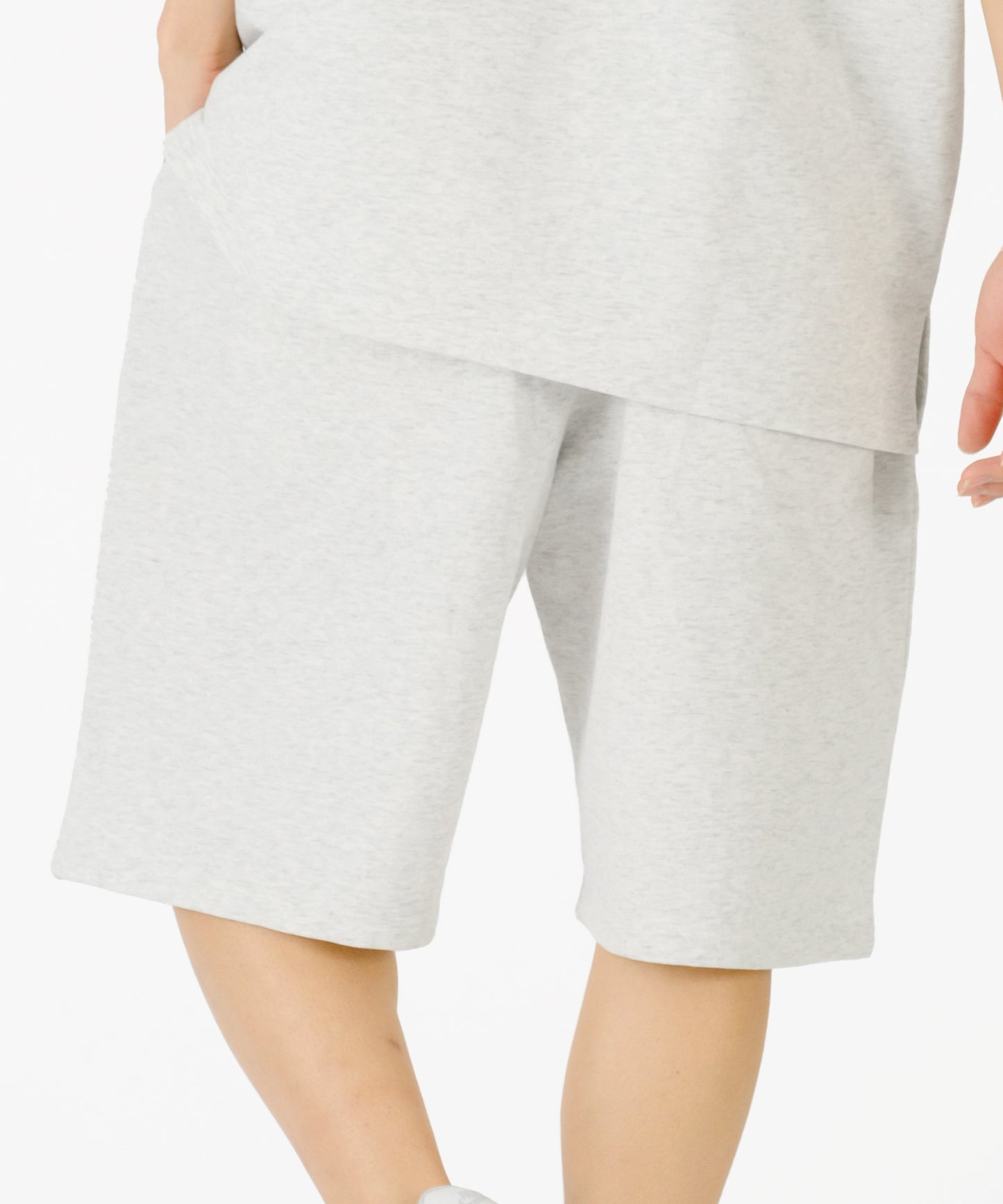 サガラ刺繍マルチカラーショートパンツ