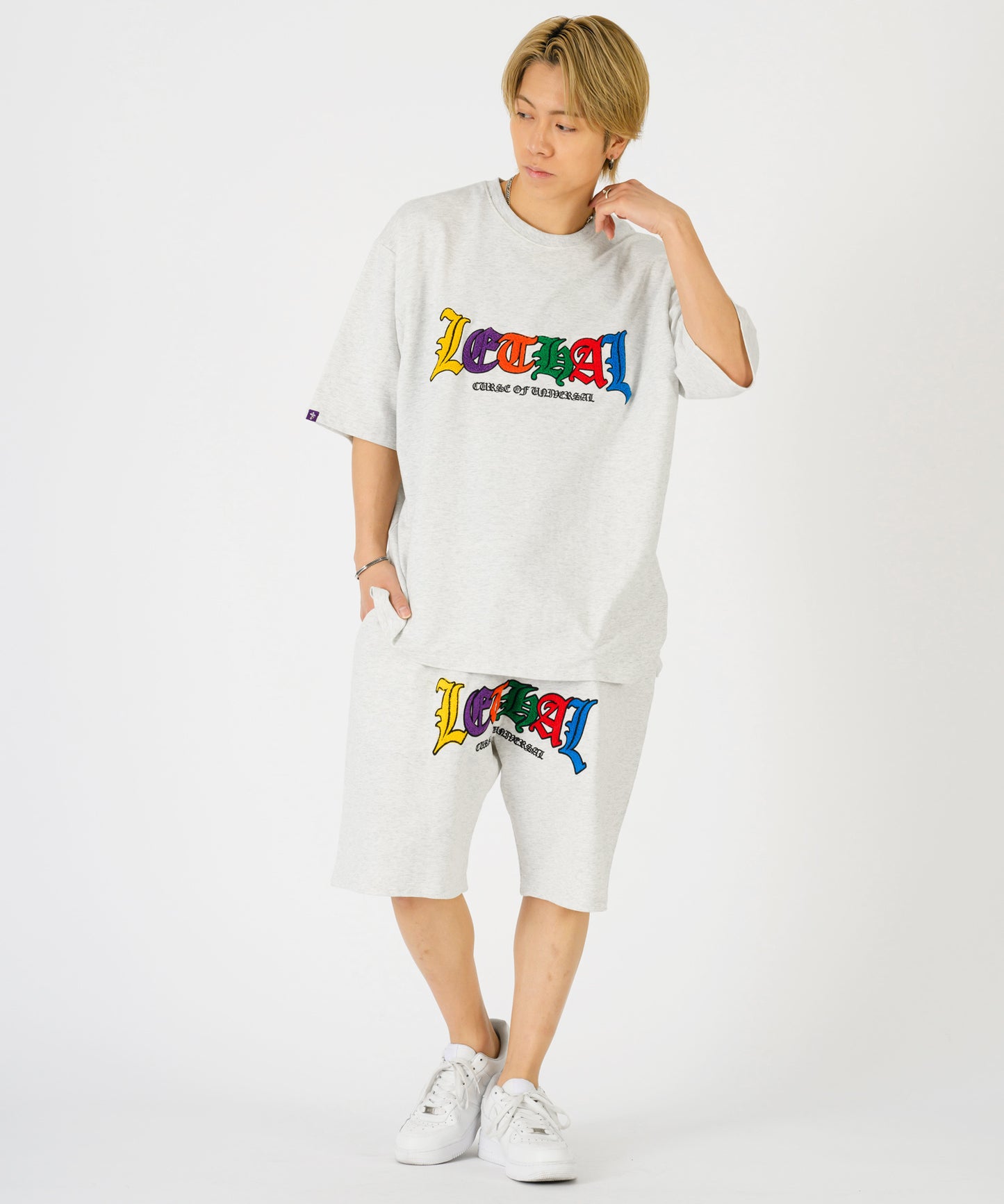 サガラ刺繍マルチカラーショートパンツ