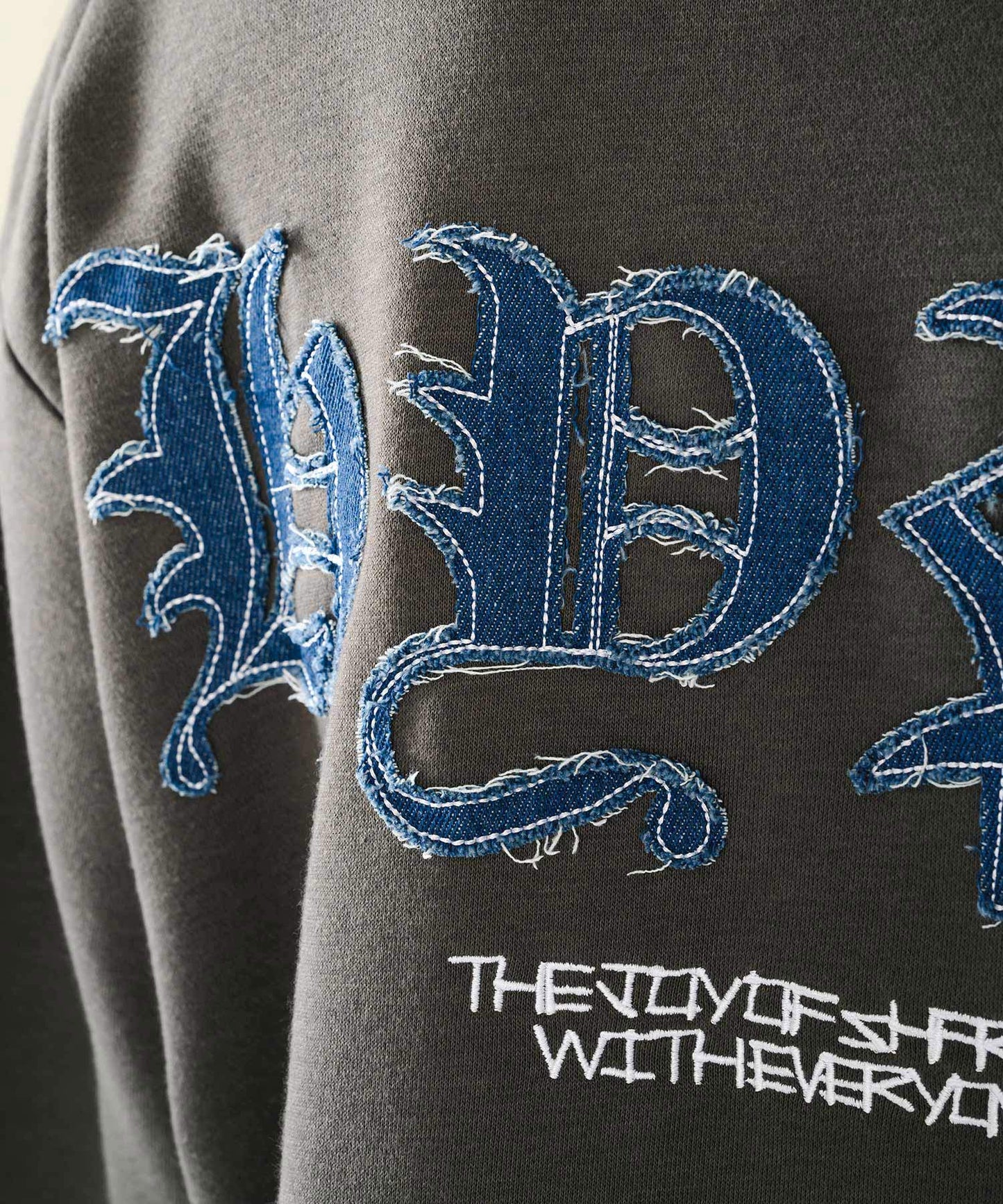 デニムアップリケTシャツ