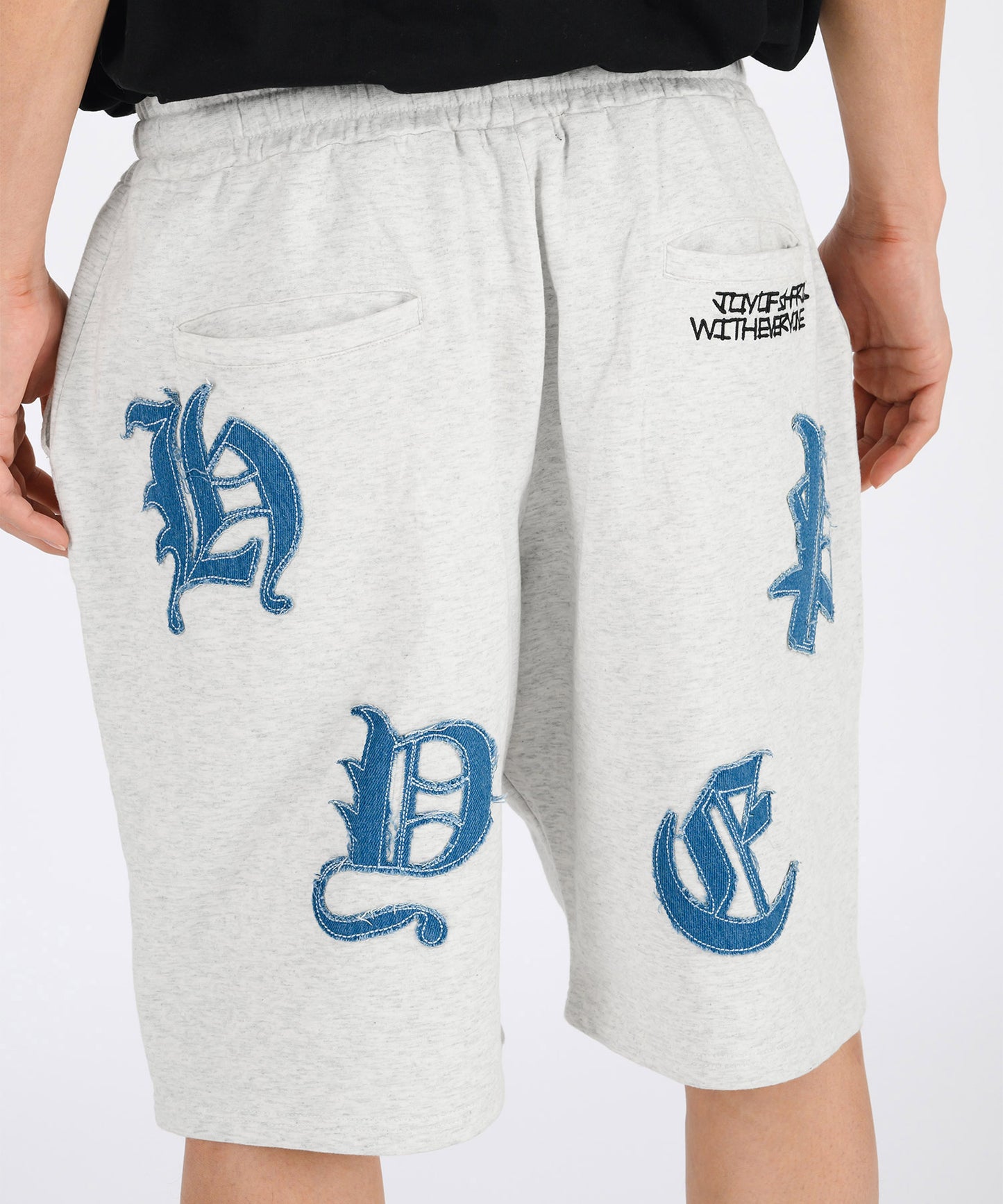 デニムアップリケショートパンツ