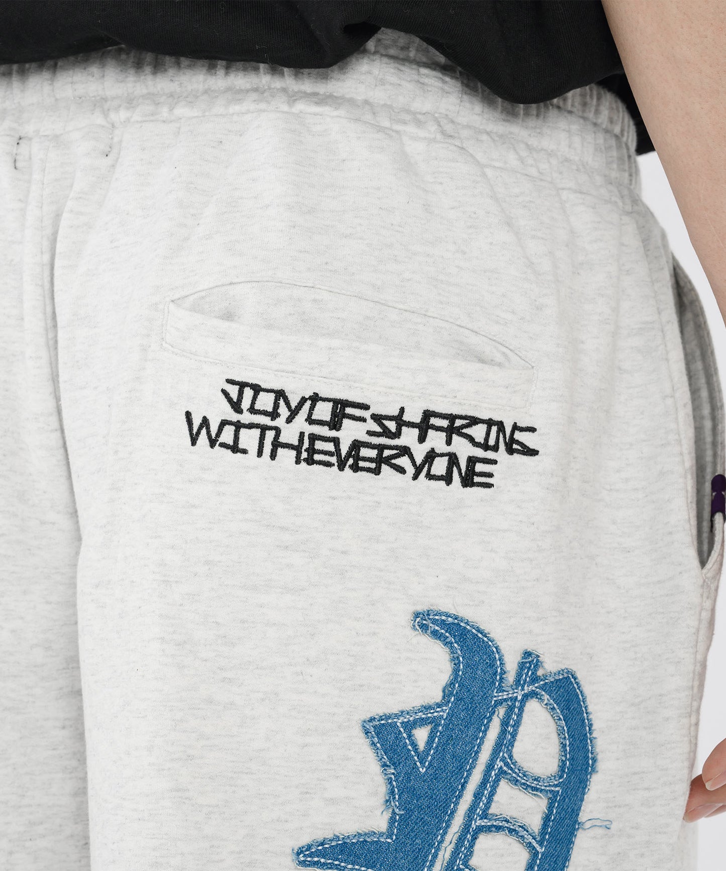 デニムアップリケショートパンツ