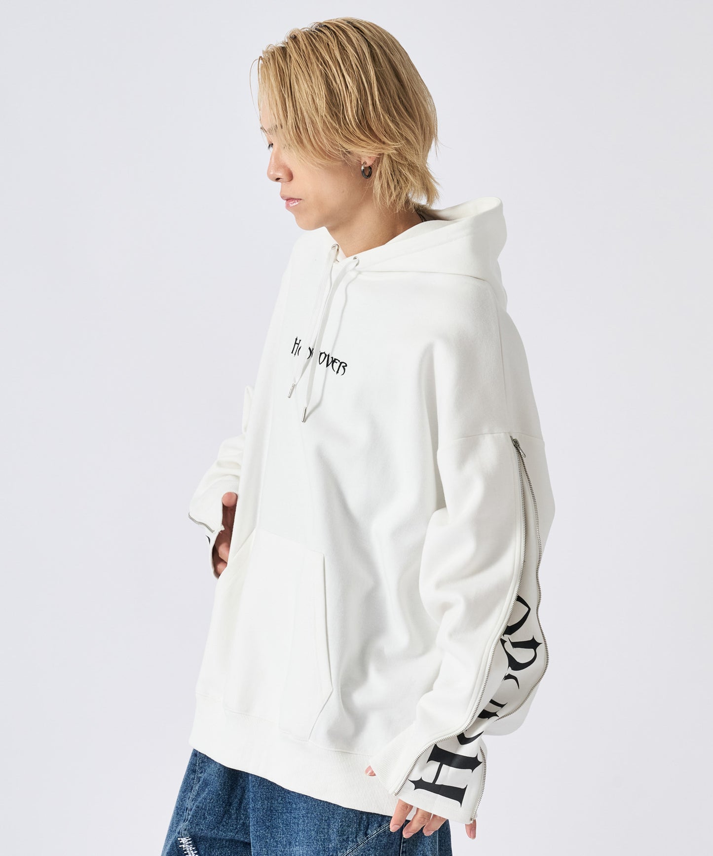 袖ジッププルパーカー