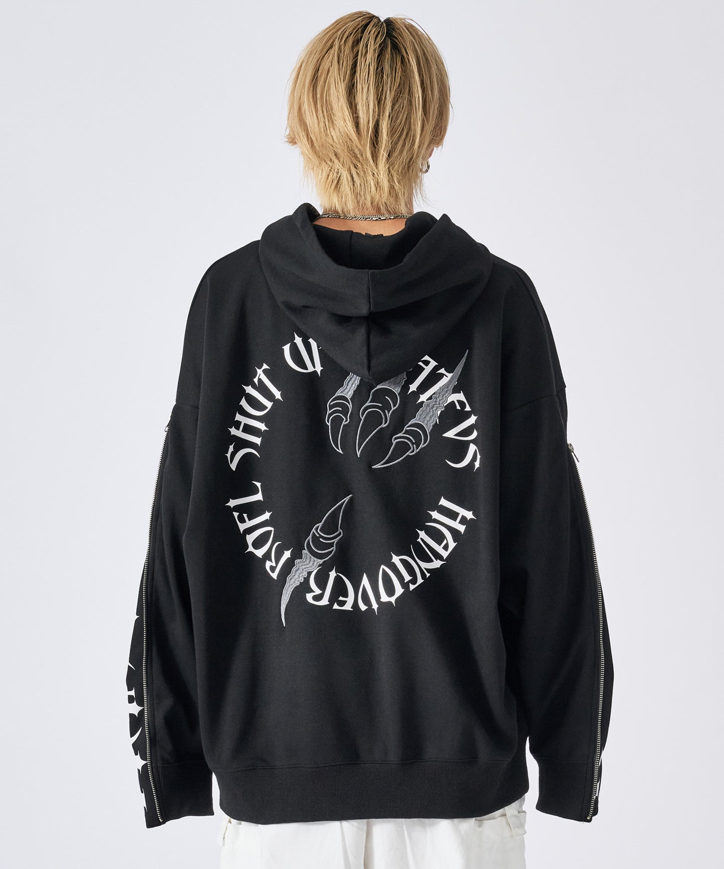 袖ジッププルパーカー