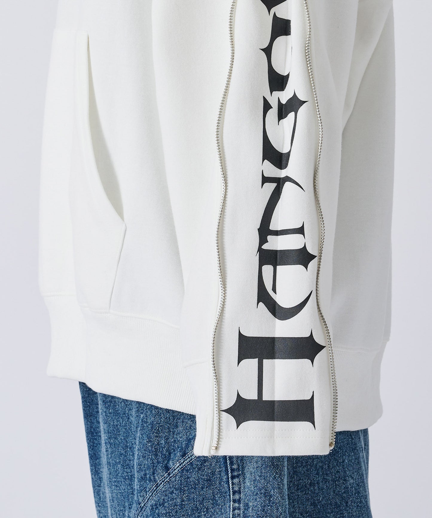 袖ジッププルパーカー