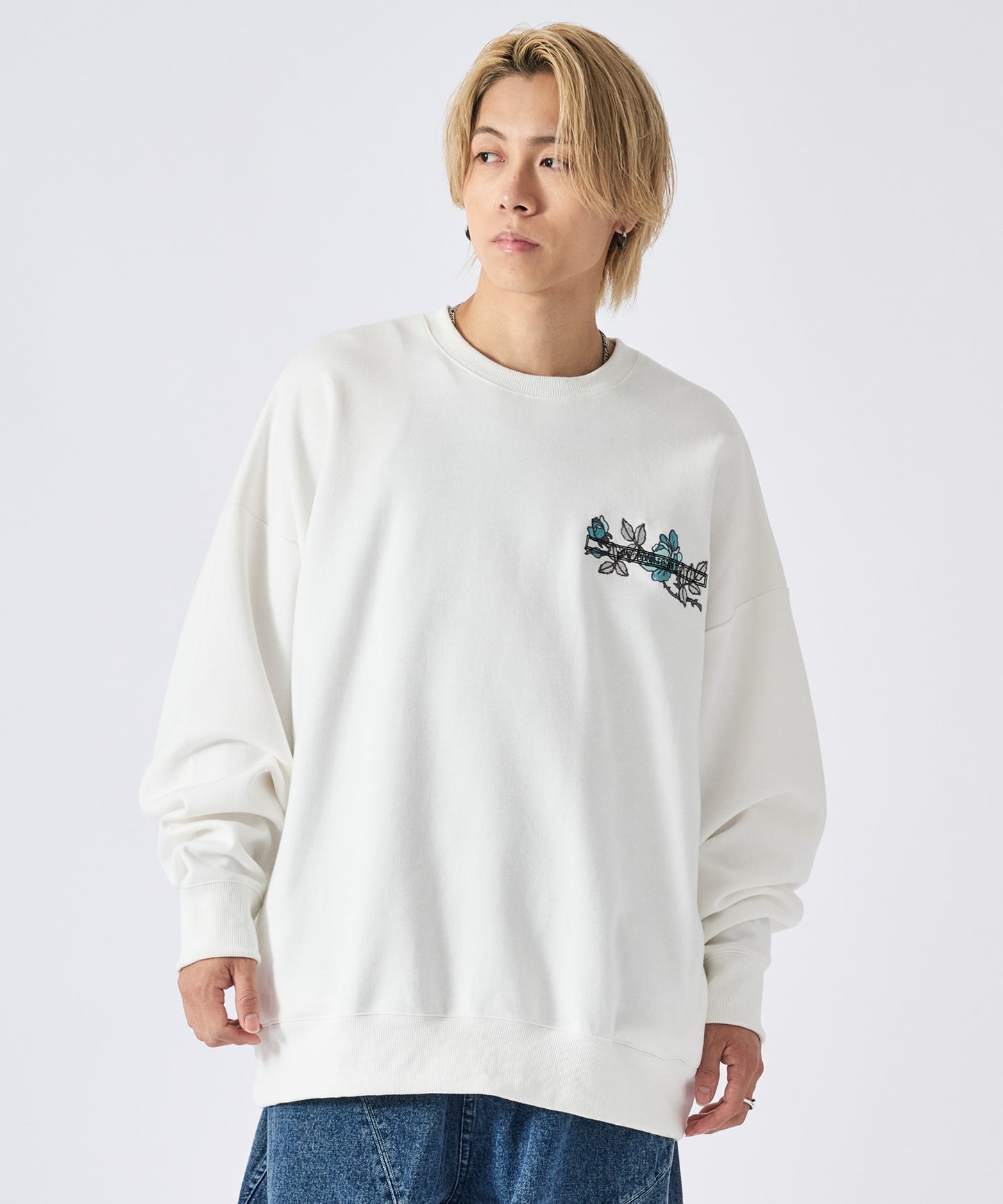 花柄刺繍ワイドトレーナー
