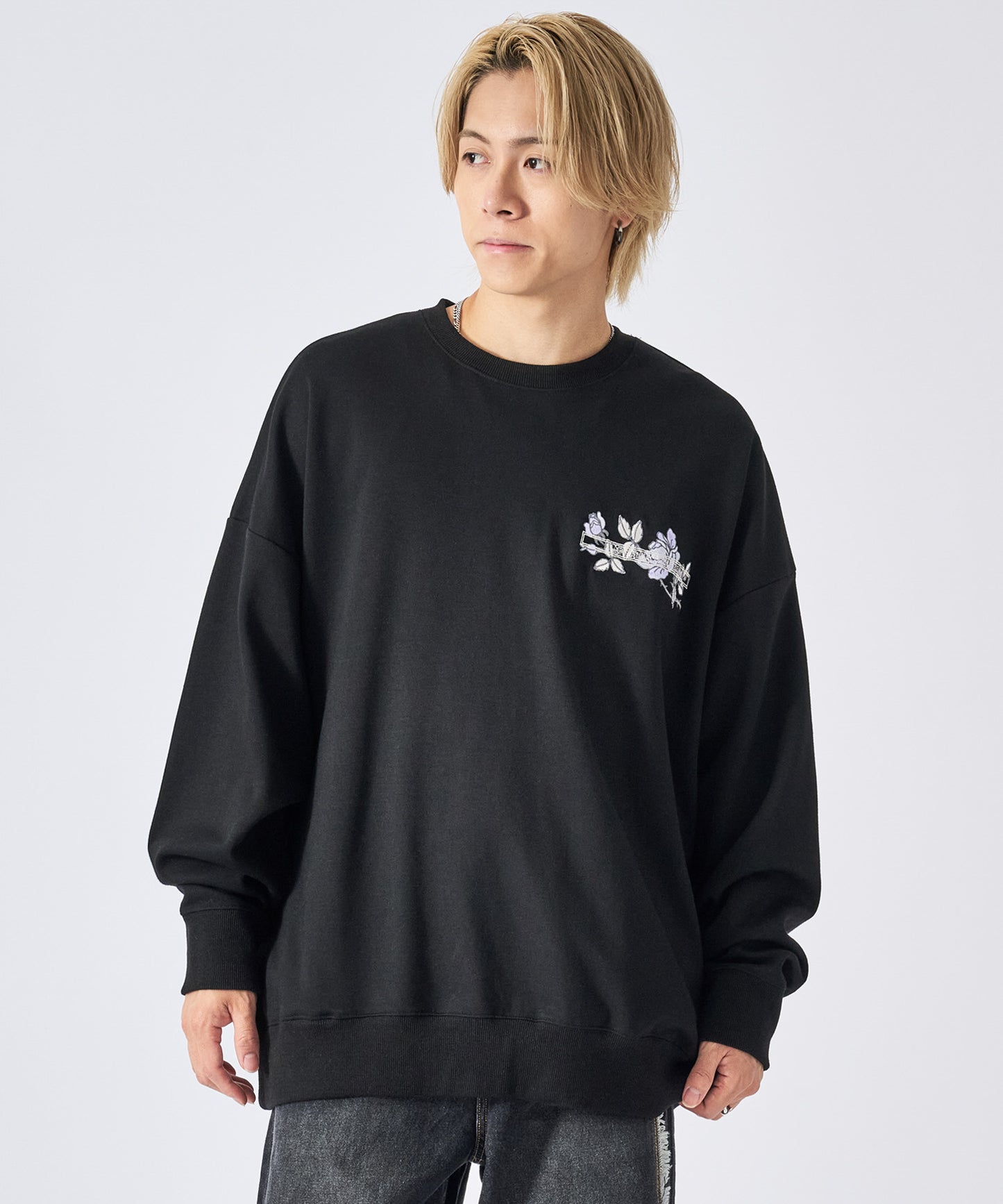 花柄刺繍ワイドトレーナー