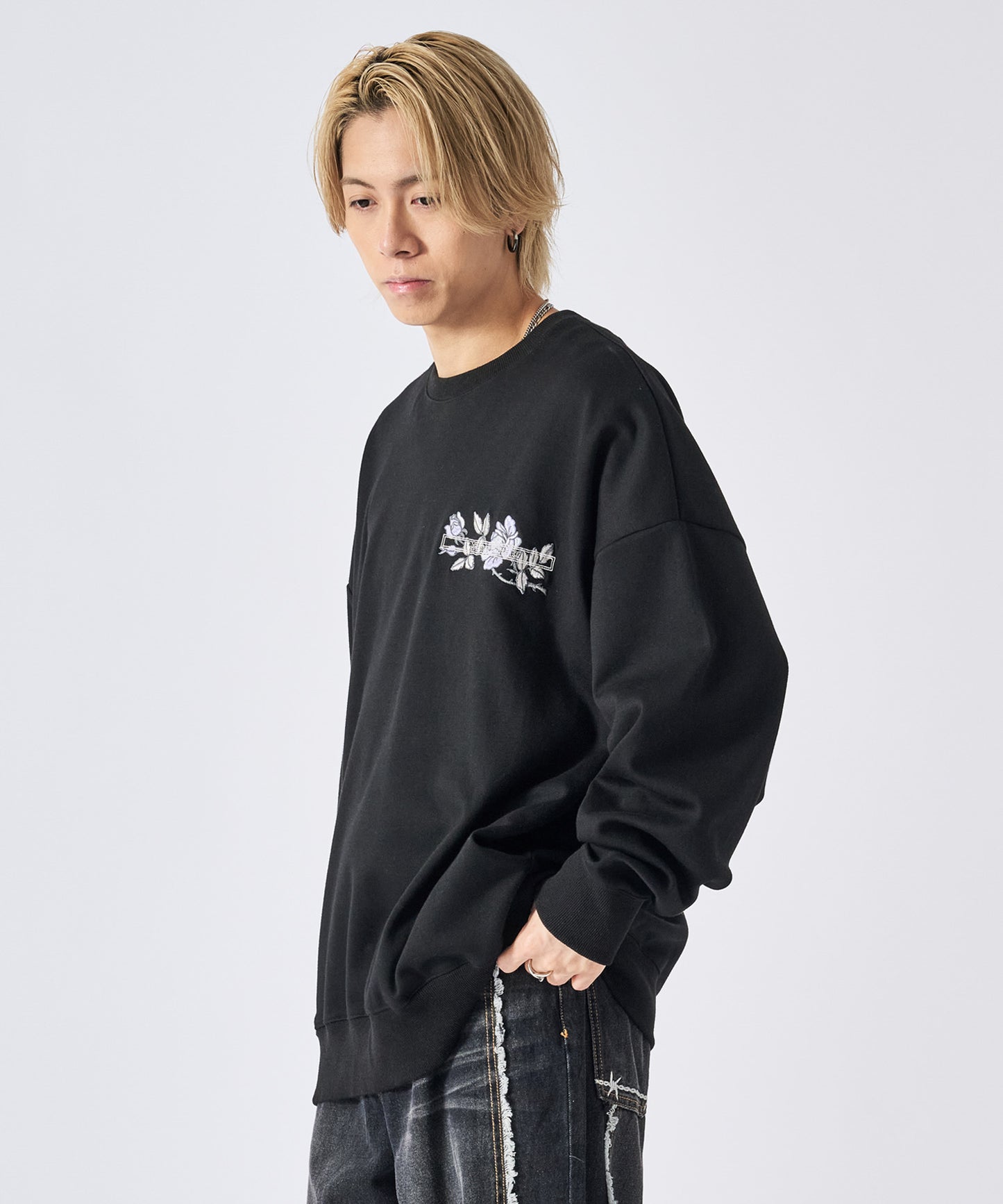 花柄刺繍ワイドトレーナー