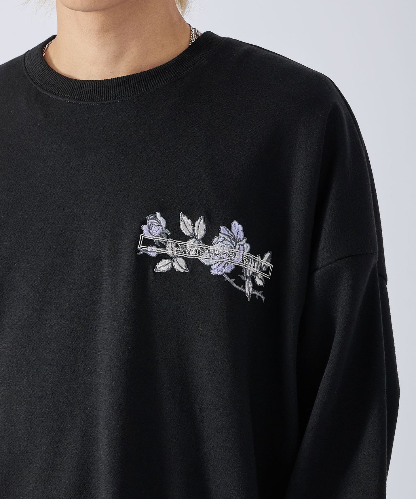 花柄刺繍ワイドトレーナー