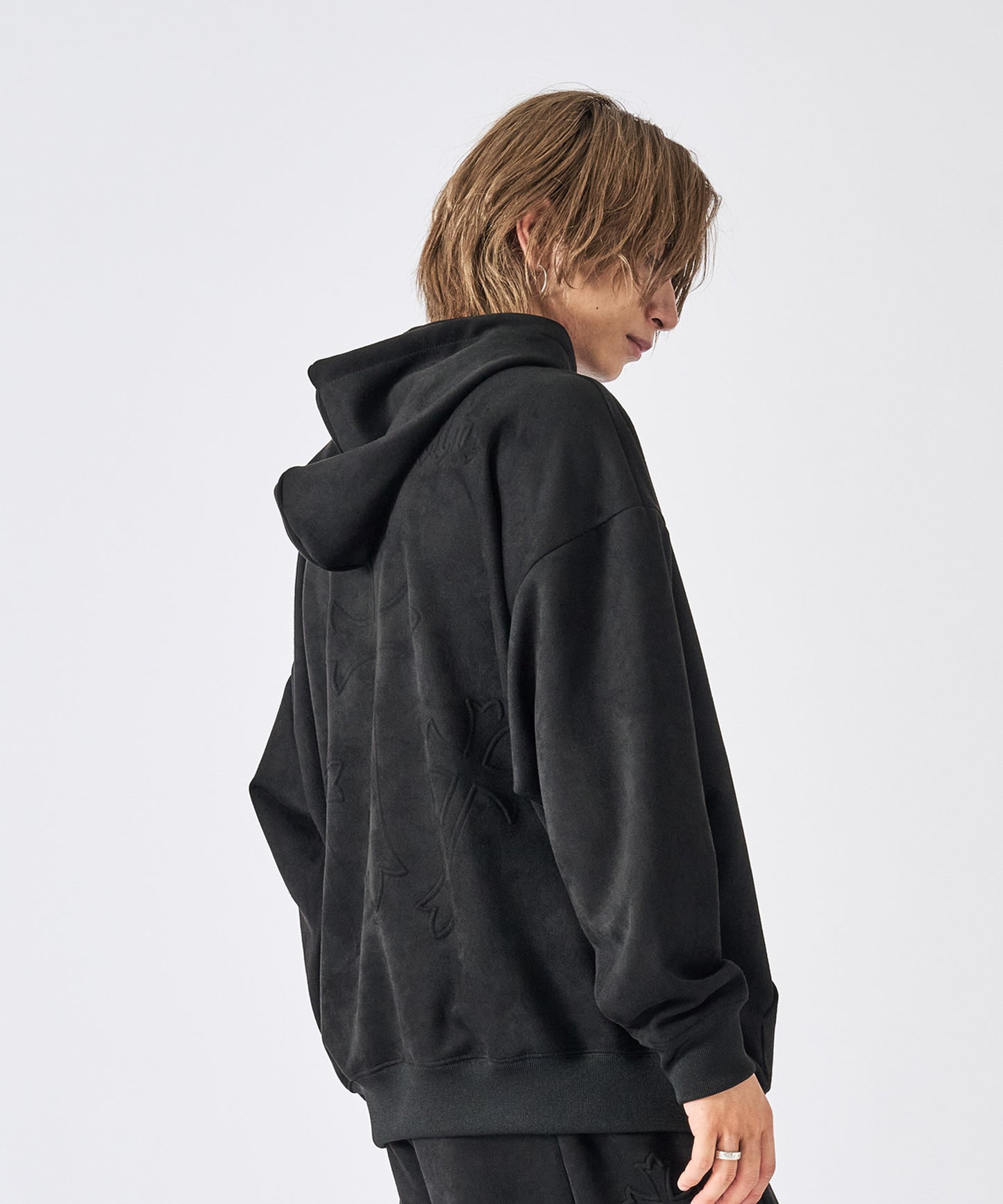 スエードエンボスプルパーカー