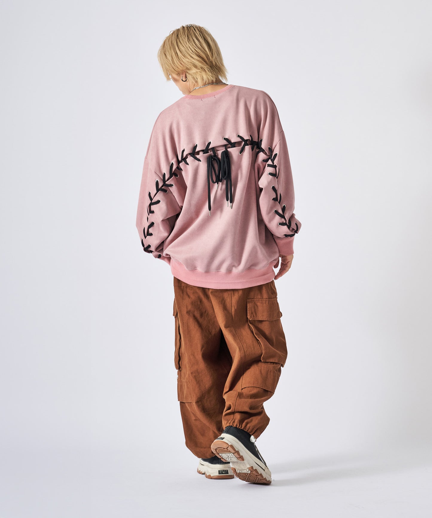 スエードレースアップトレーナー