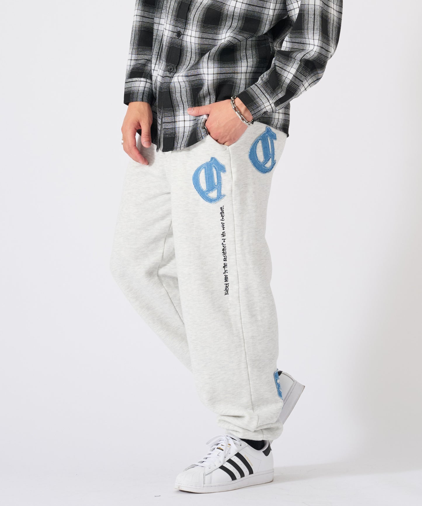 デニムアップリケ刺繍パンツ