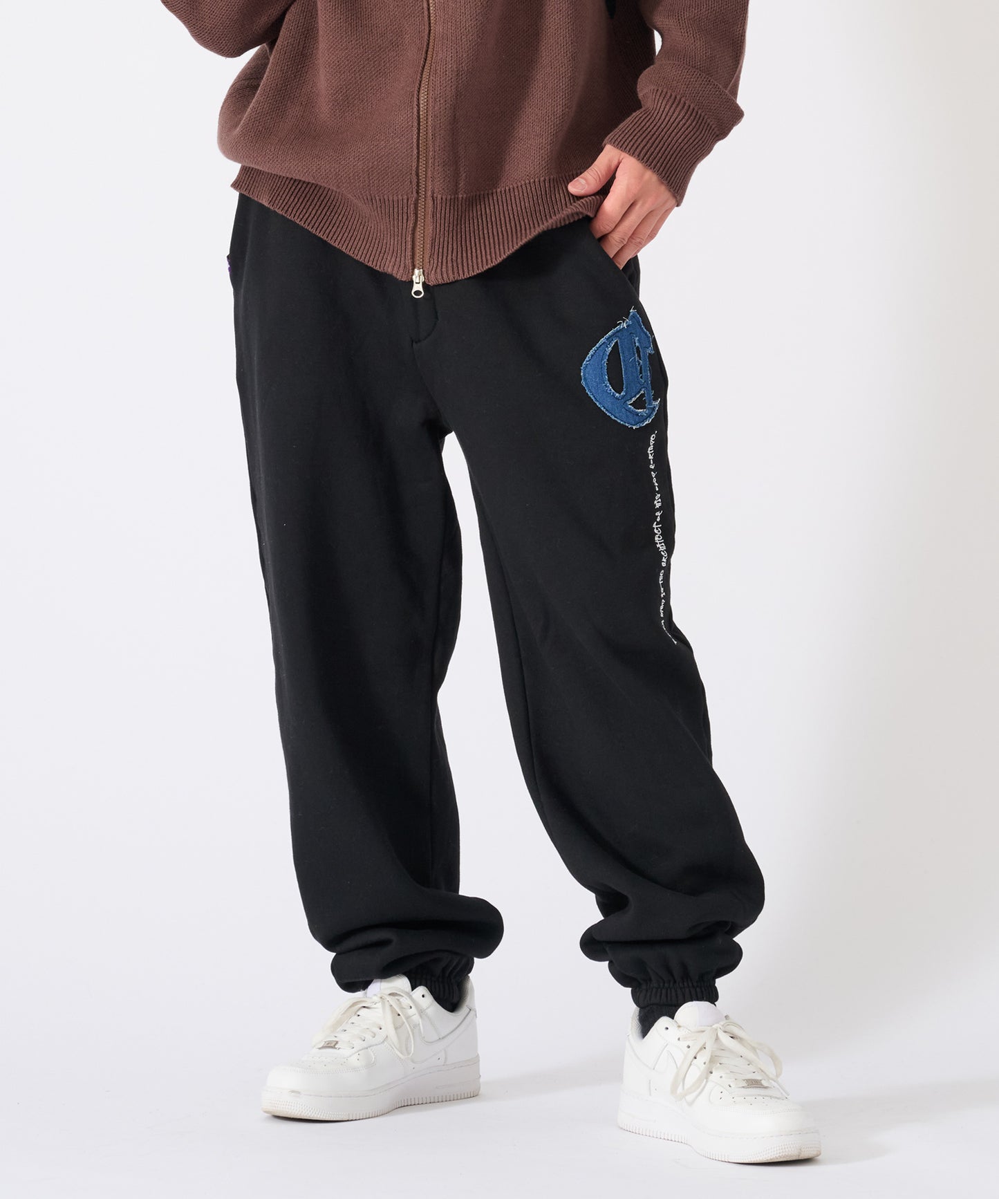 デニムアップリケ刺繍パンツ