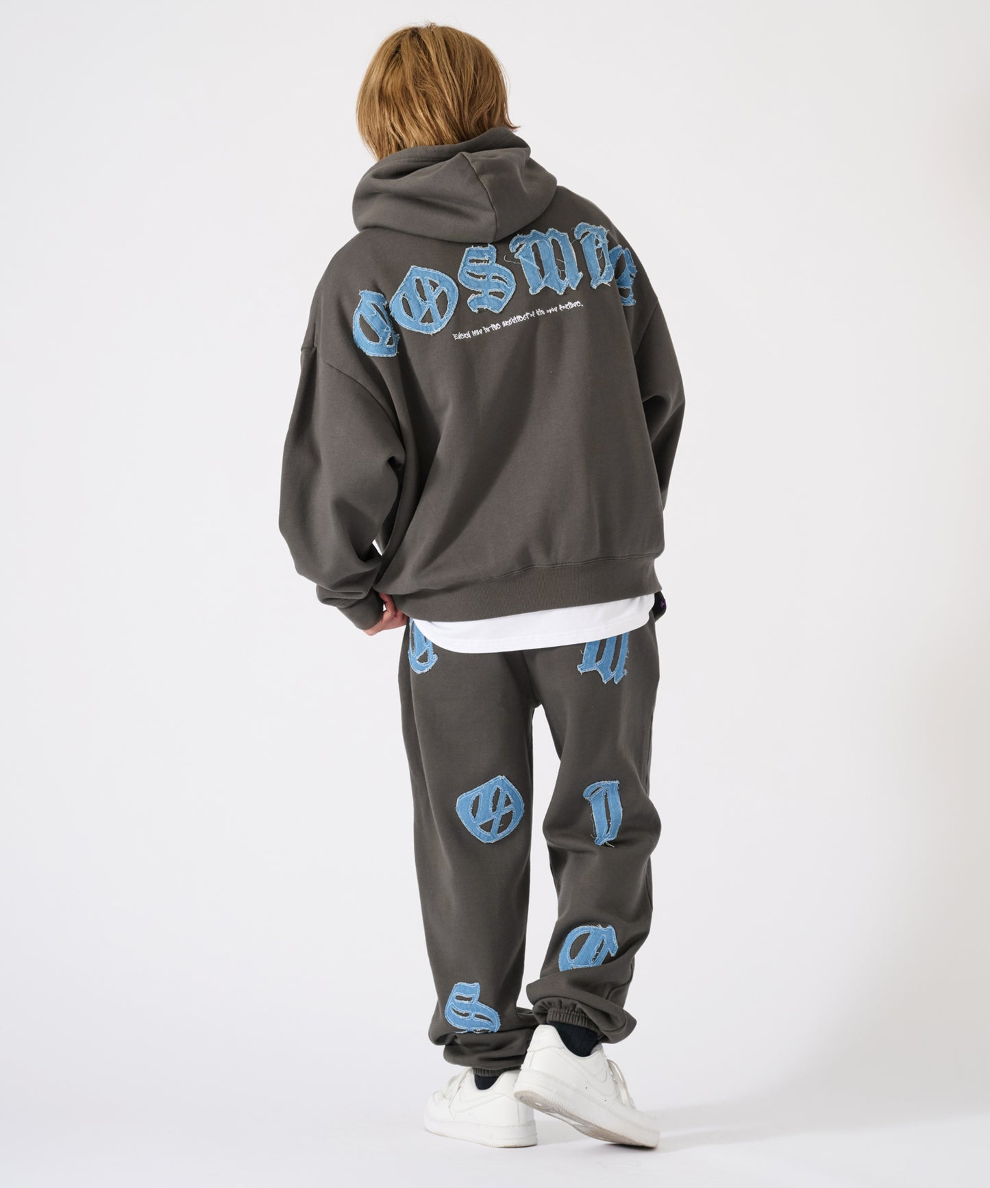 デニムアップリケ刺繍パンツ