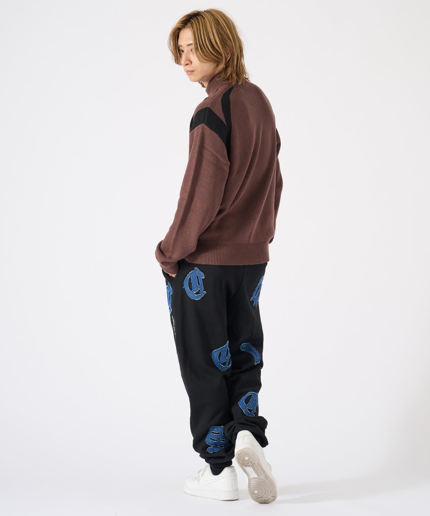 デニムアップリケ刺繍パンツ