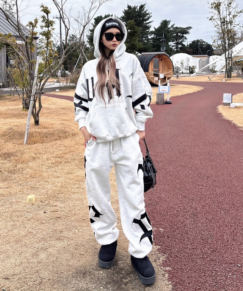 ビッグロゴ刺繍セットアップ