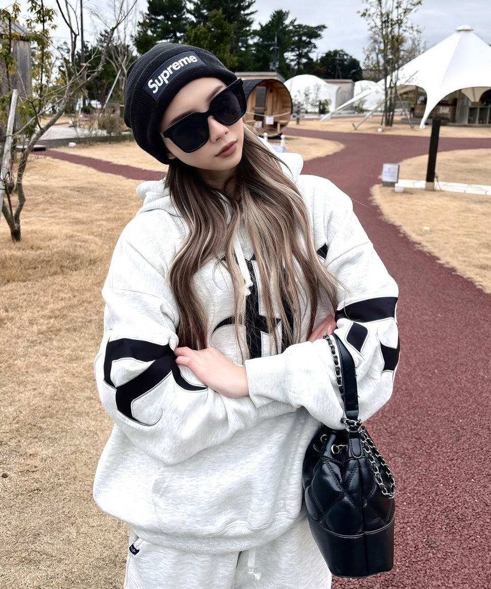 ビッグロゴ刺繍セットアップ