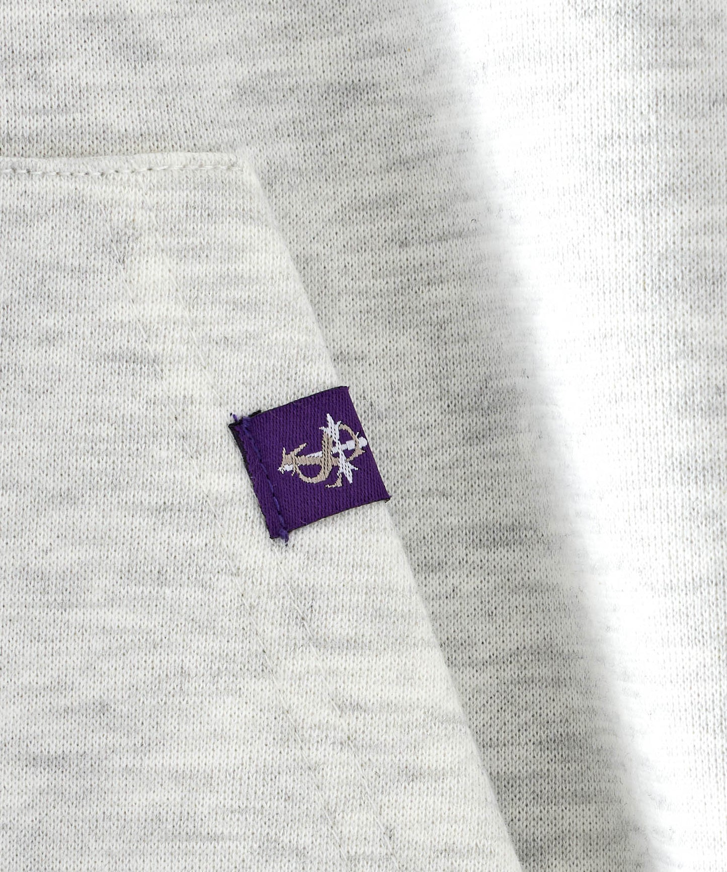 ビッグロゴ刺繍プルオーバーパーカー