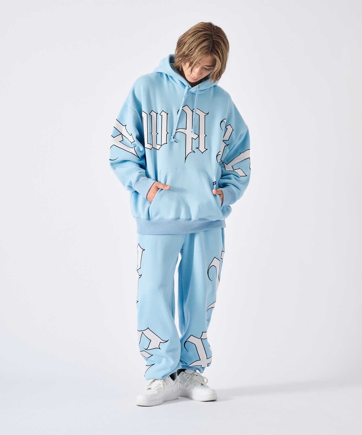 ビッグロゴ刺繍スウェットパンツ