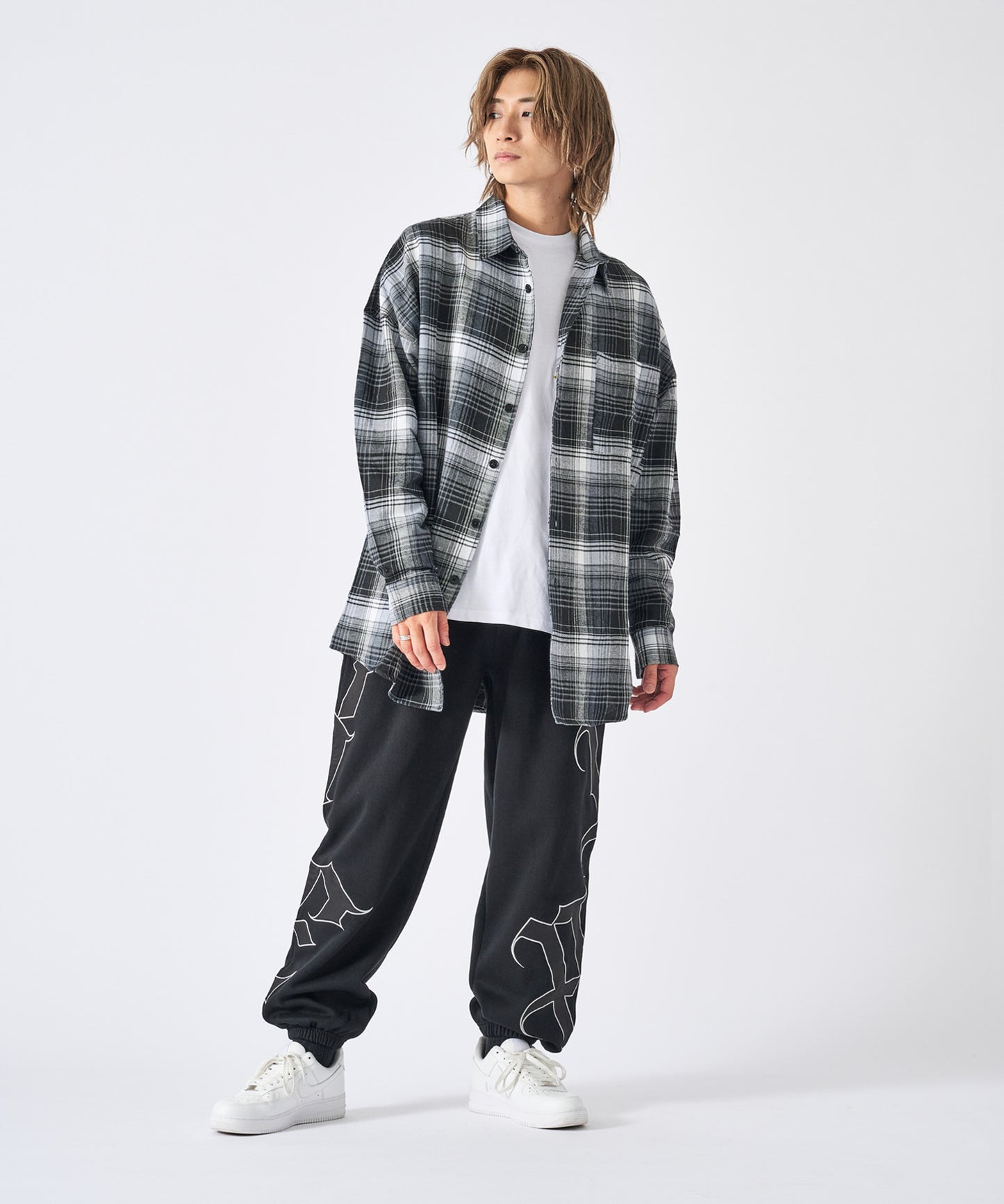 ビッグロゴ刺繍スウェットパンツ