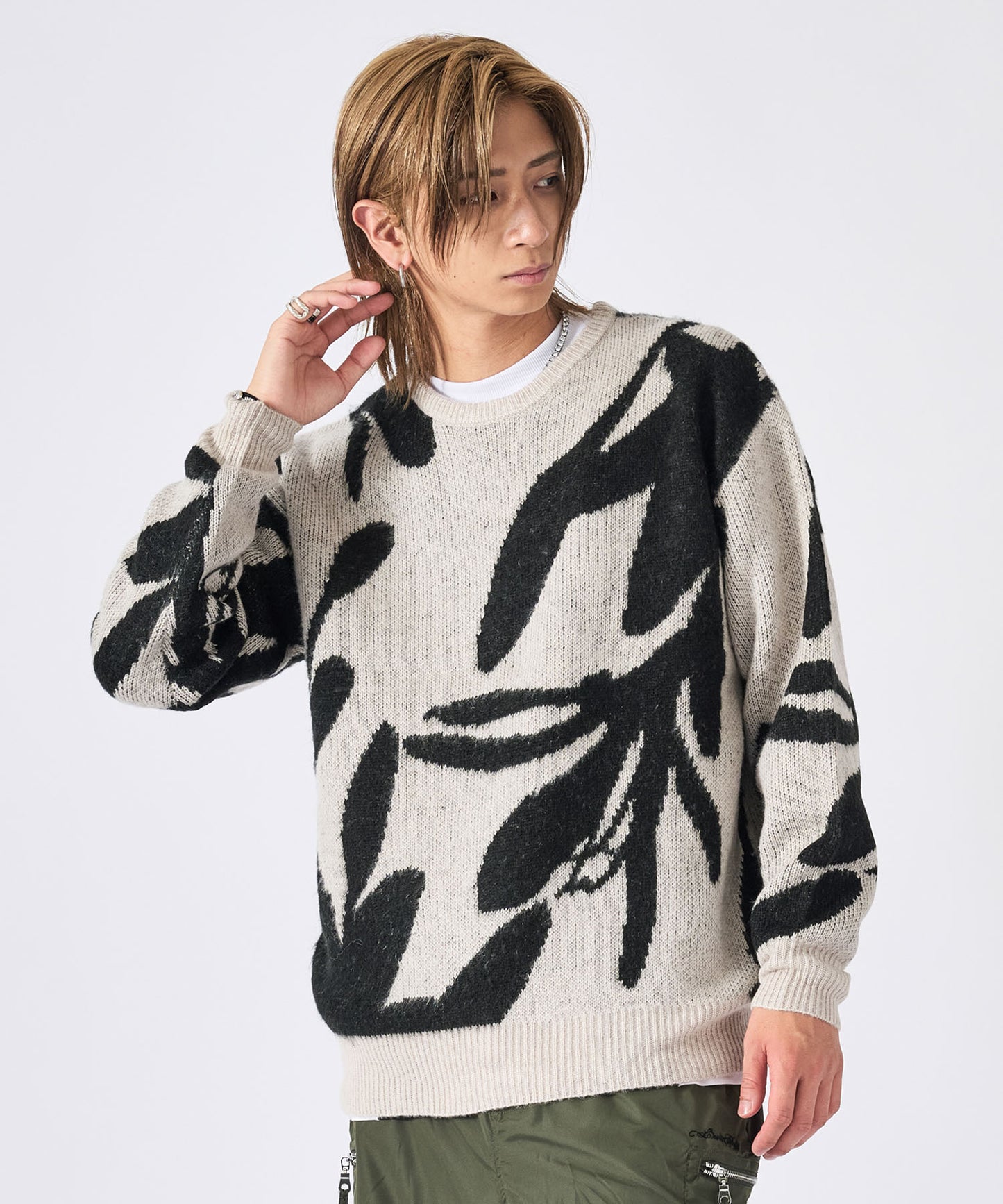 モヘアタッチ総柄クルーネックニット