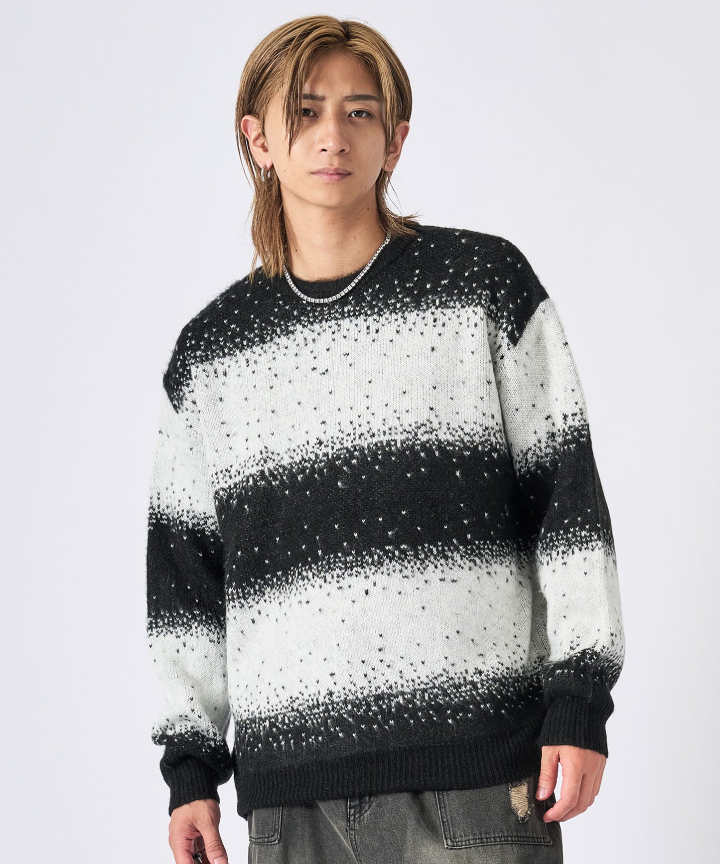 モヘアタッチ総柄クルーネックニット