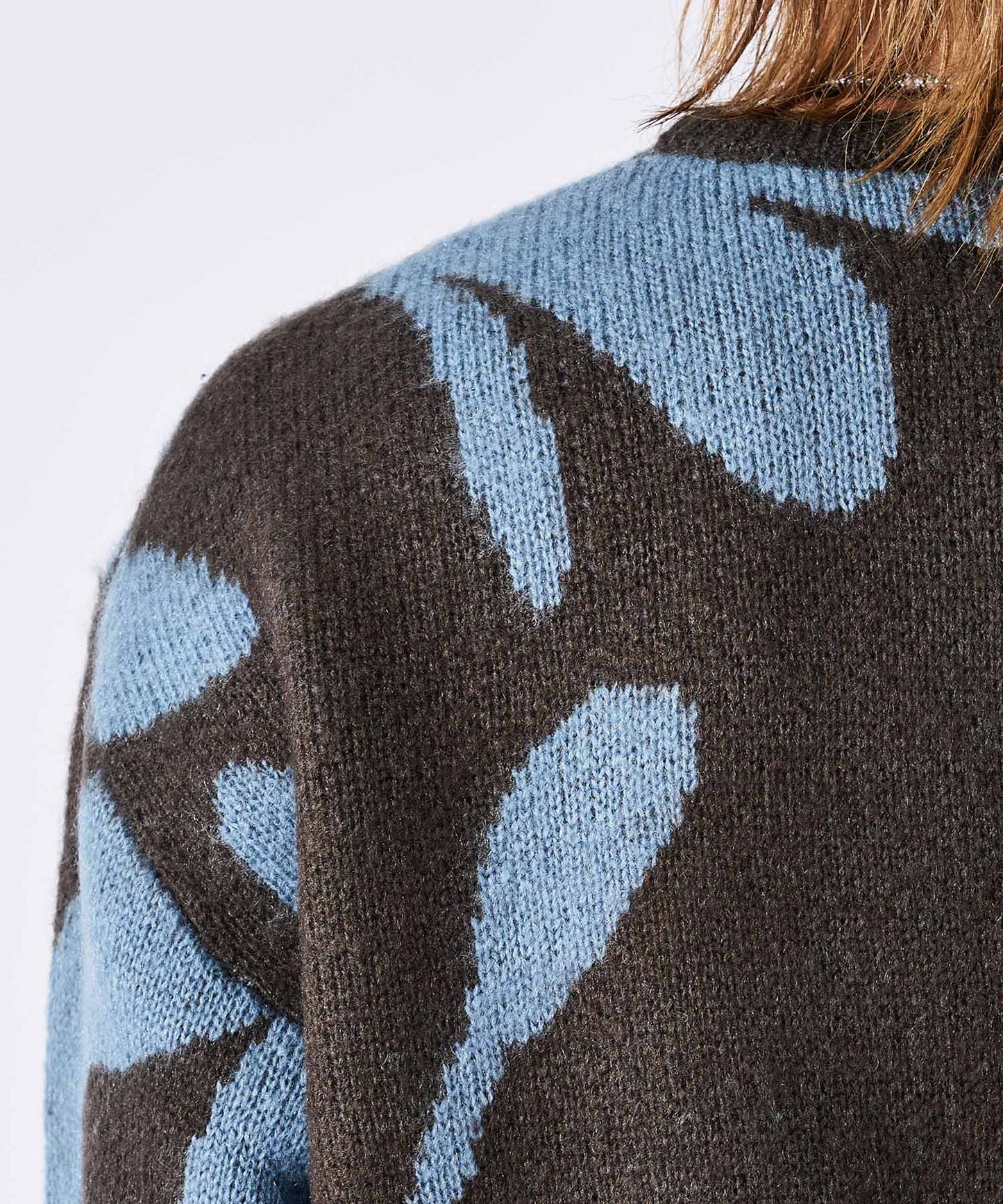 モヘアタッチ総柄クルーネックニット