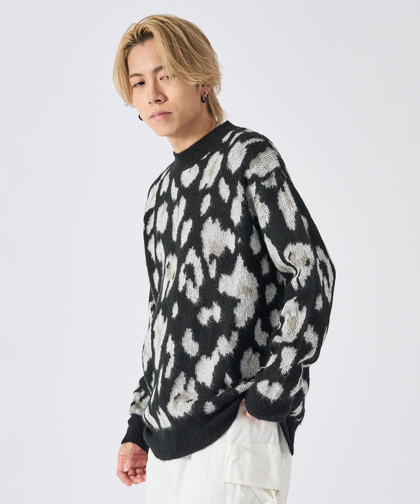 モヘアタッチレオパードニット