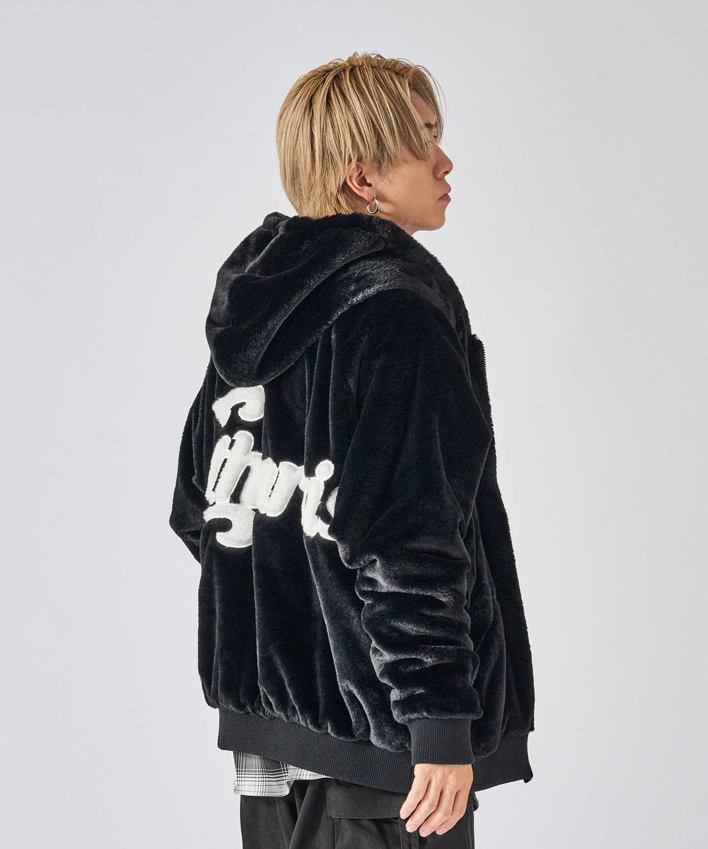 バックロゴブルゾン