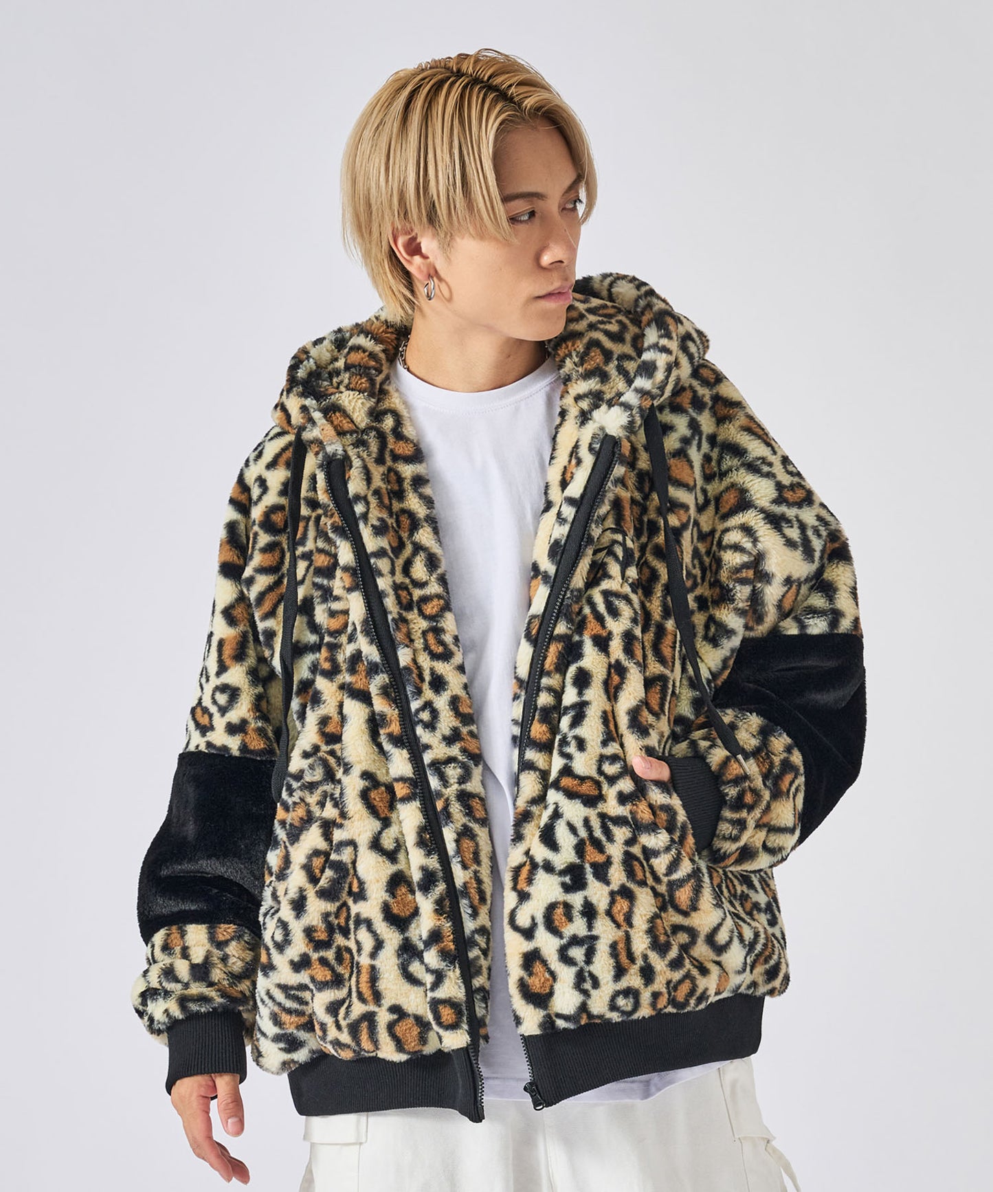 猫耳フードブルゾン