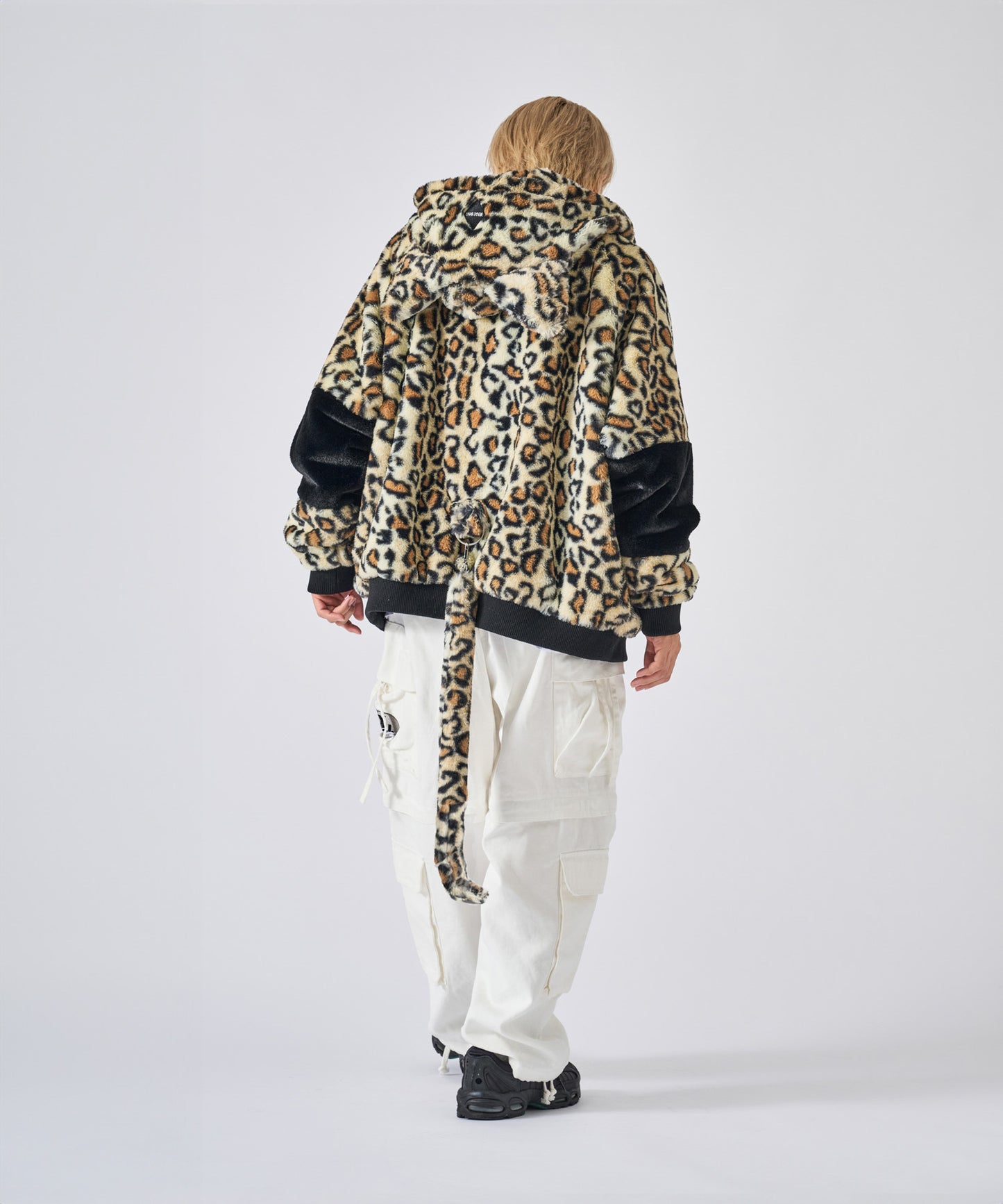 猫耳フードブルゾン