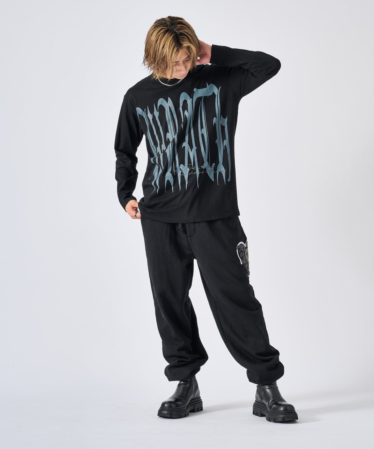 ビッグロゴ長袖Tee