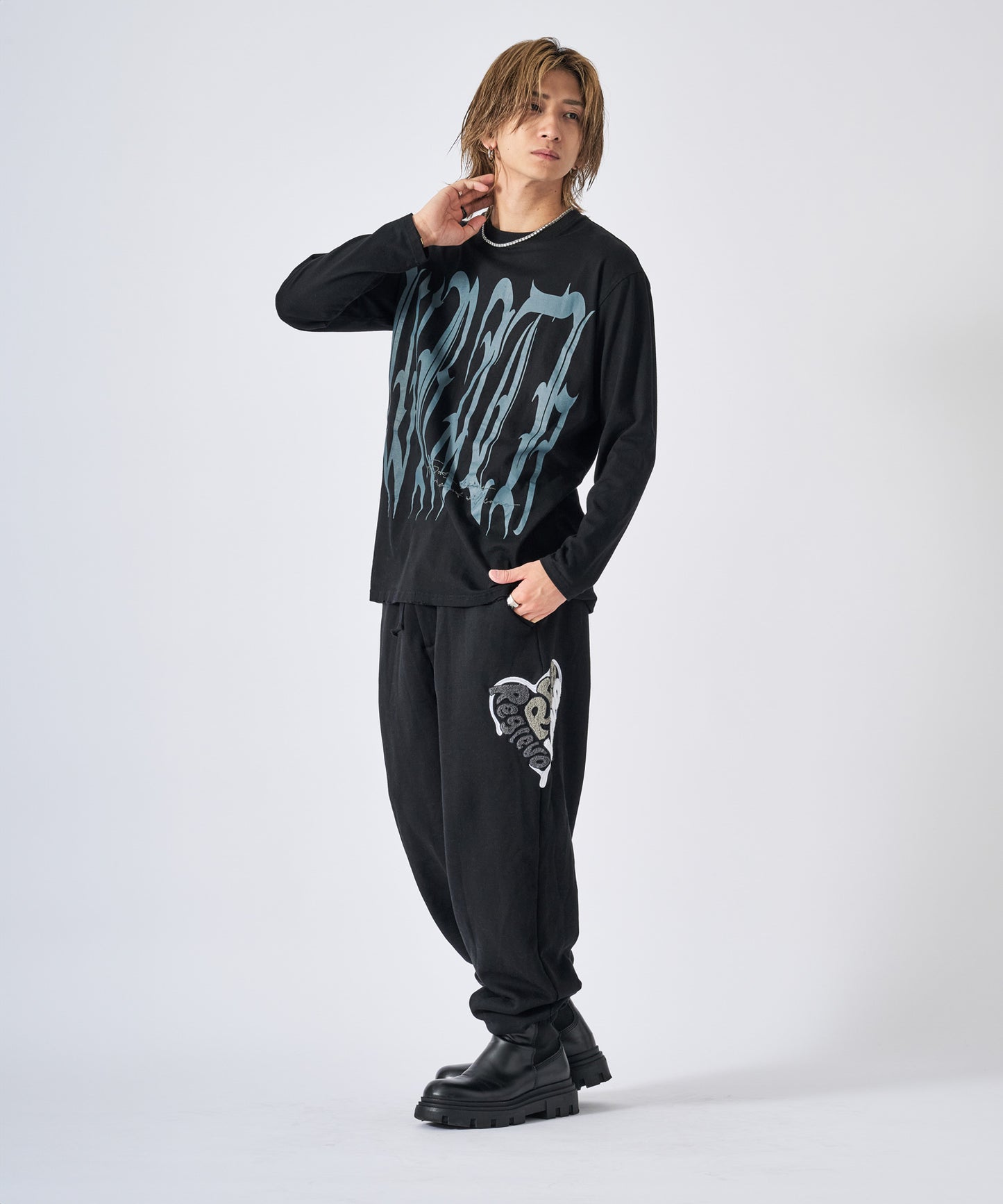 ビッグロゴ長袖Tee