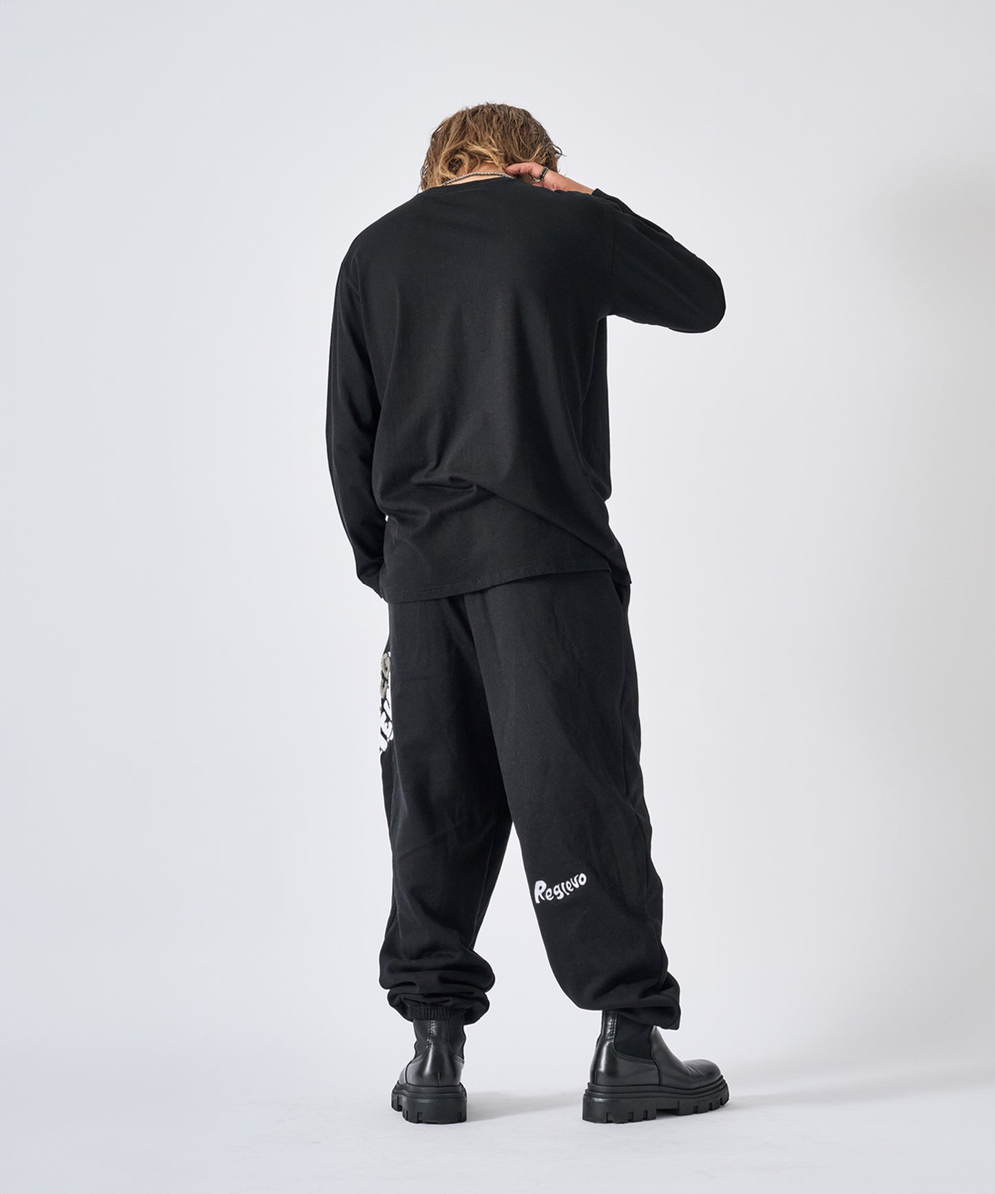 ビッグロゴ長袖Tee