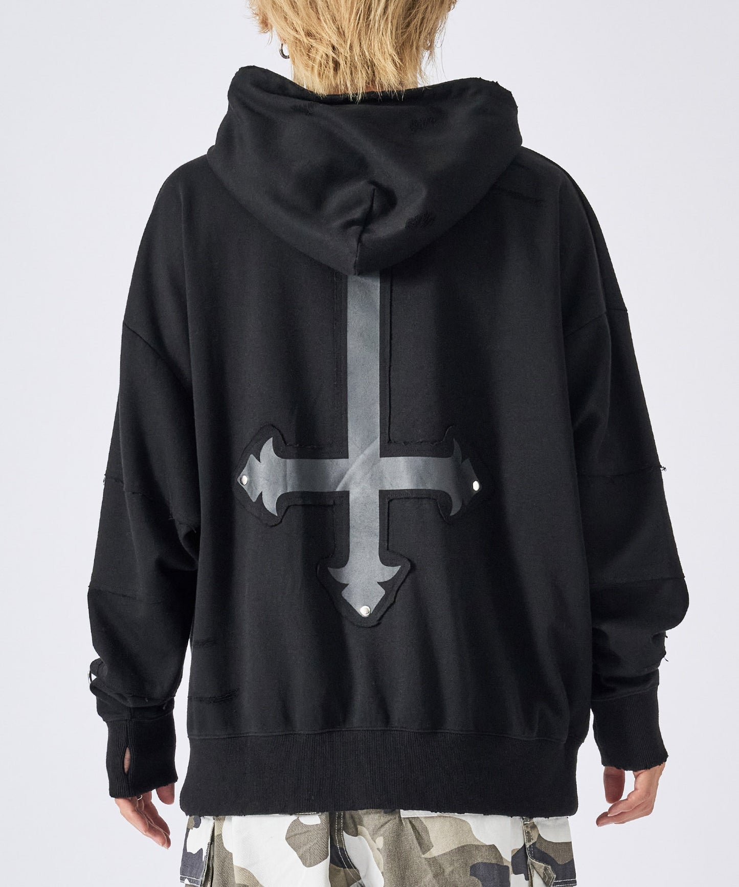 クロスアップリケパーカー