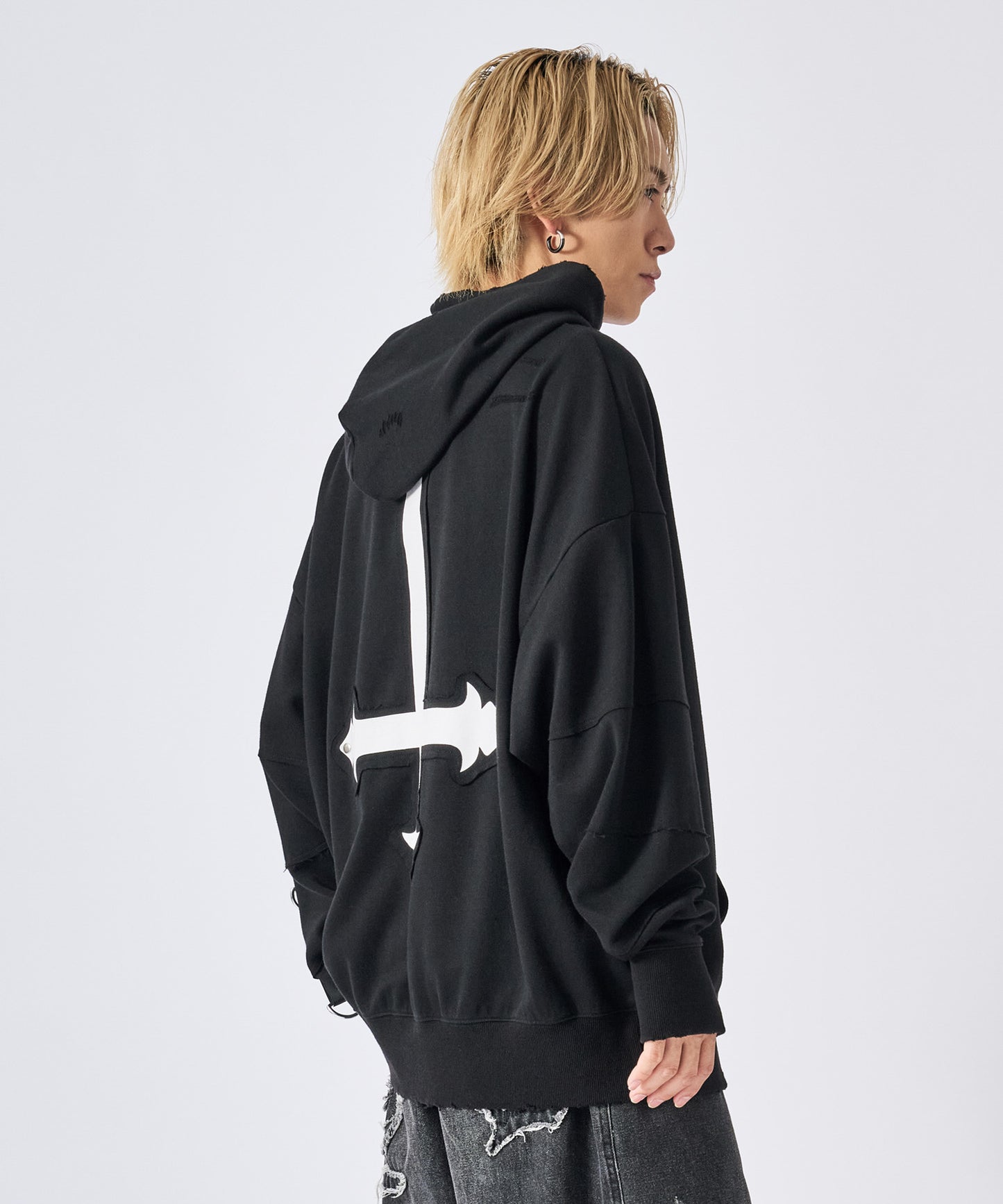 クロスアップリケパーカー