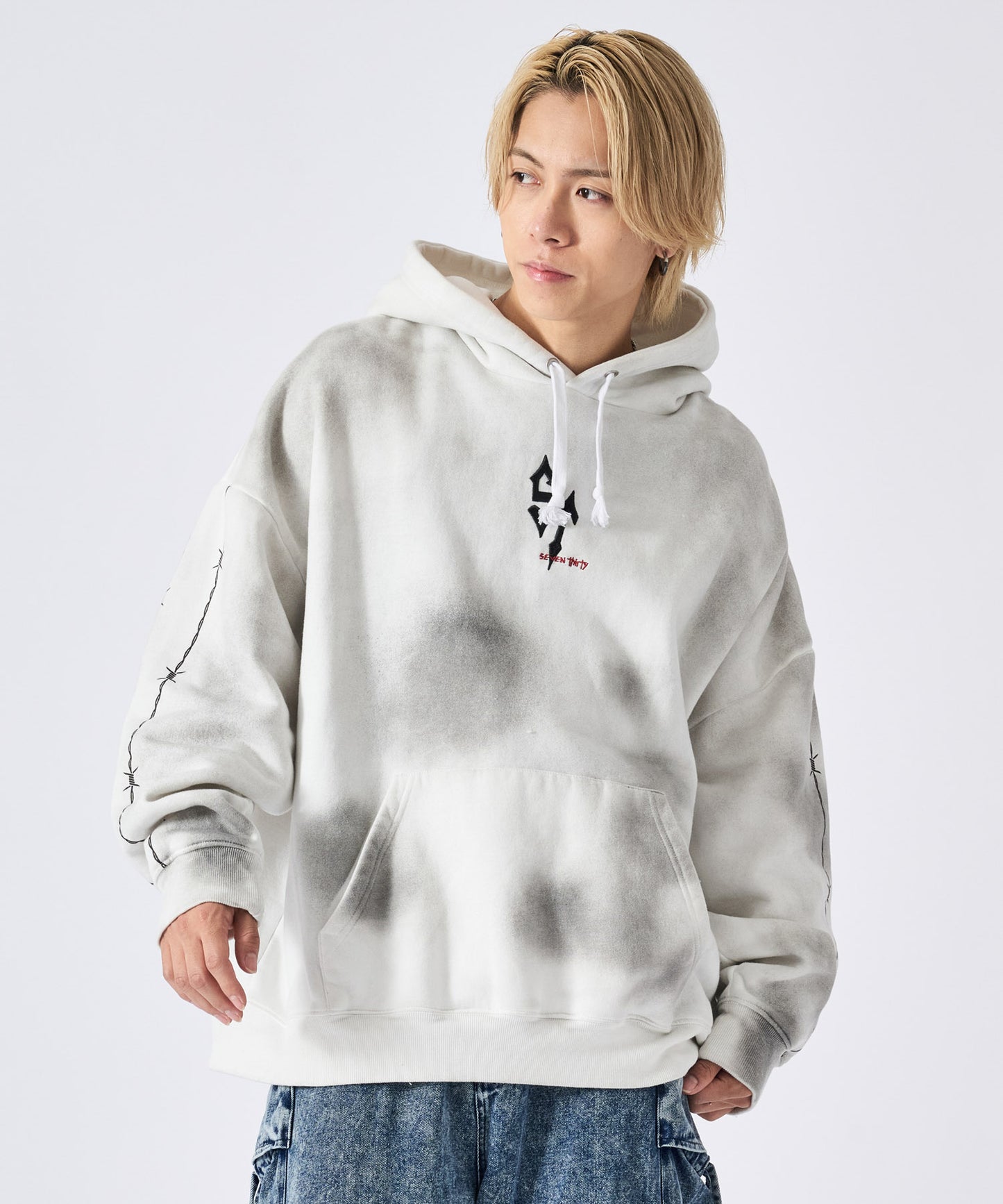 スプレー加工パーカー