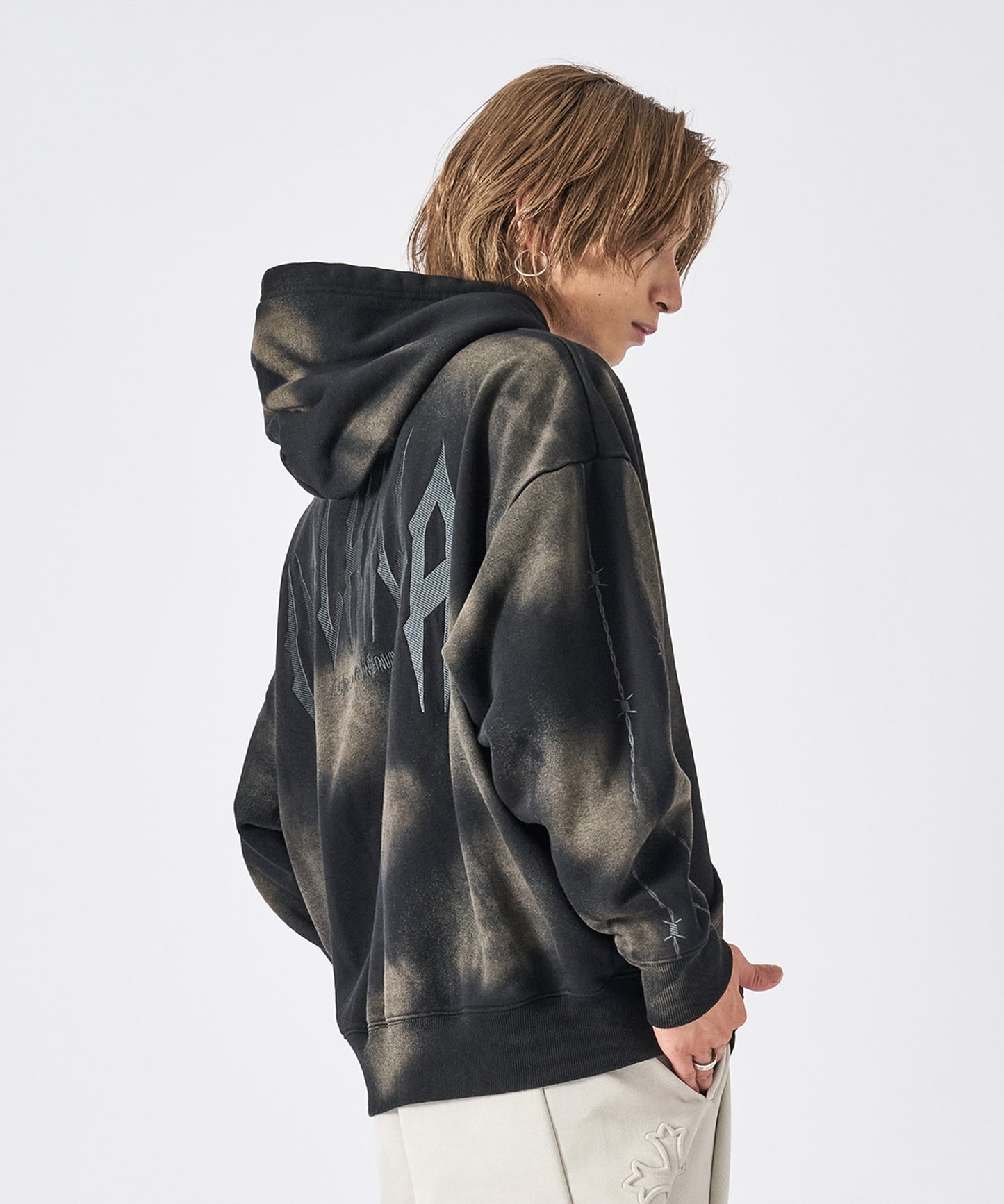 スプレー加工パーカー