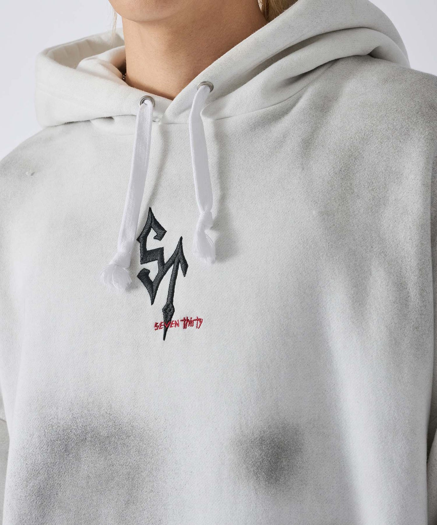 スプレー加工パーカー