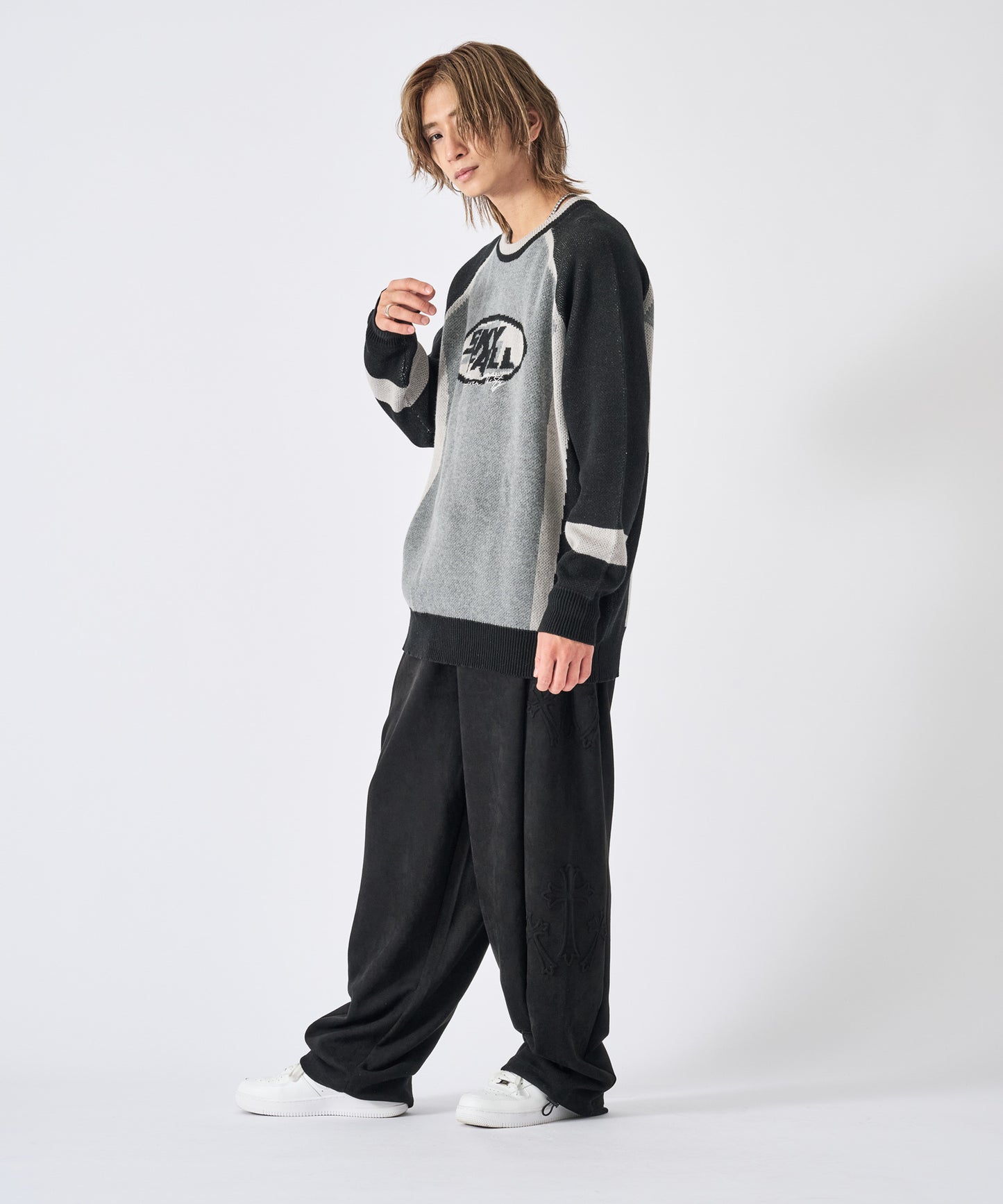 配色ロゴニット