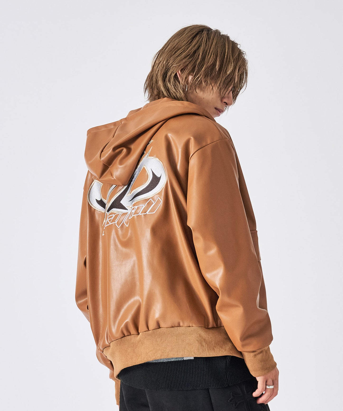 フーデッドフェイクレザージャケット