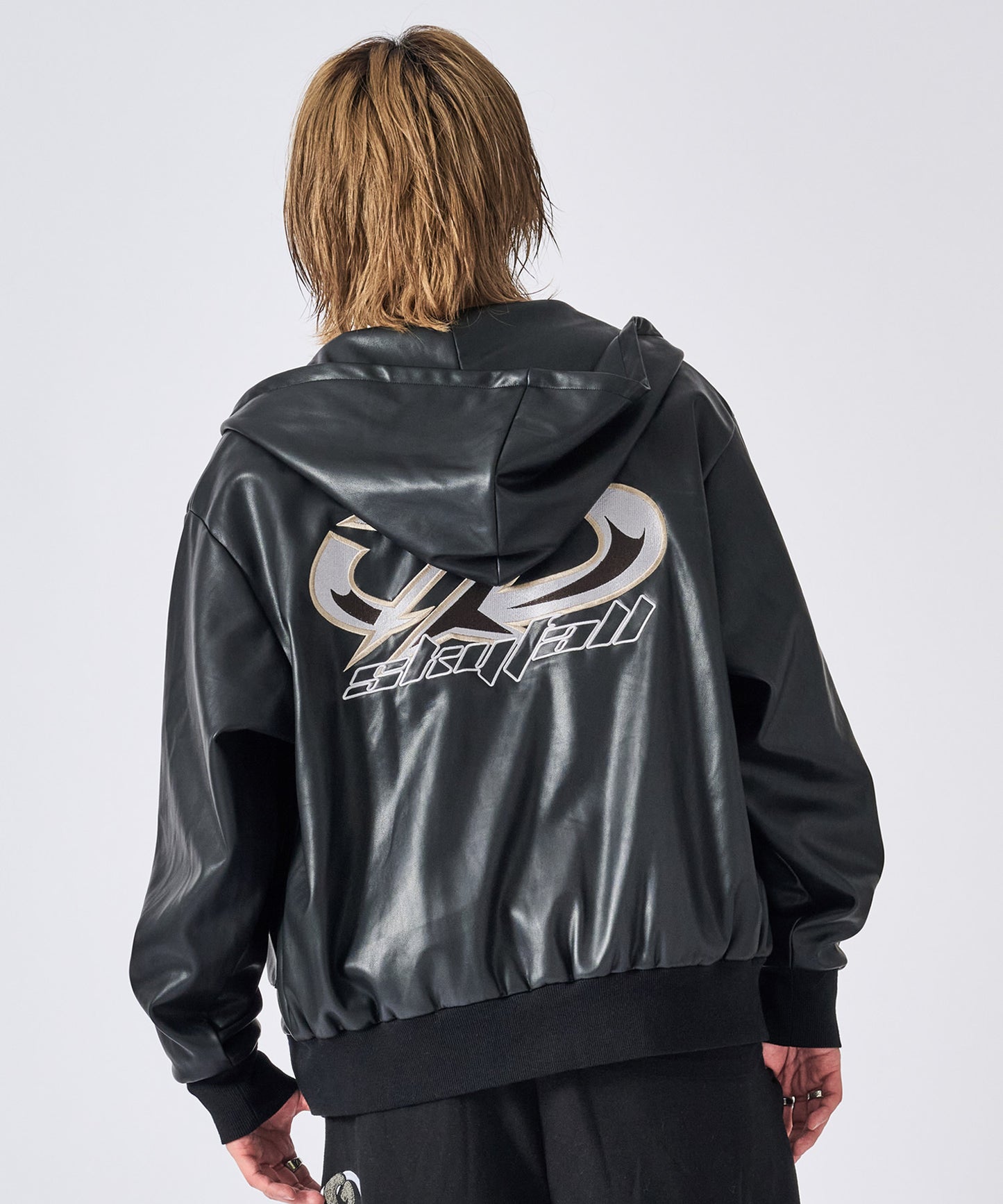 フーデッドフェイクレザージャケット