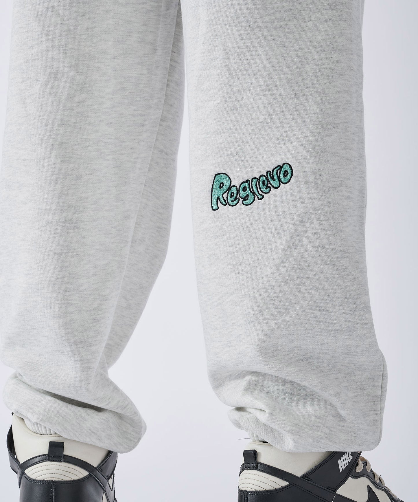 REGIEVO ハート刺繍スウェットパンツ