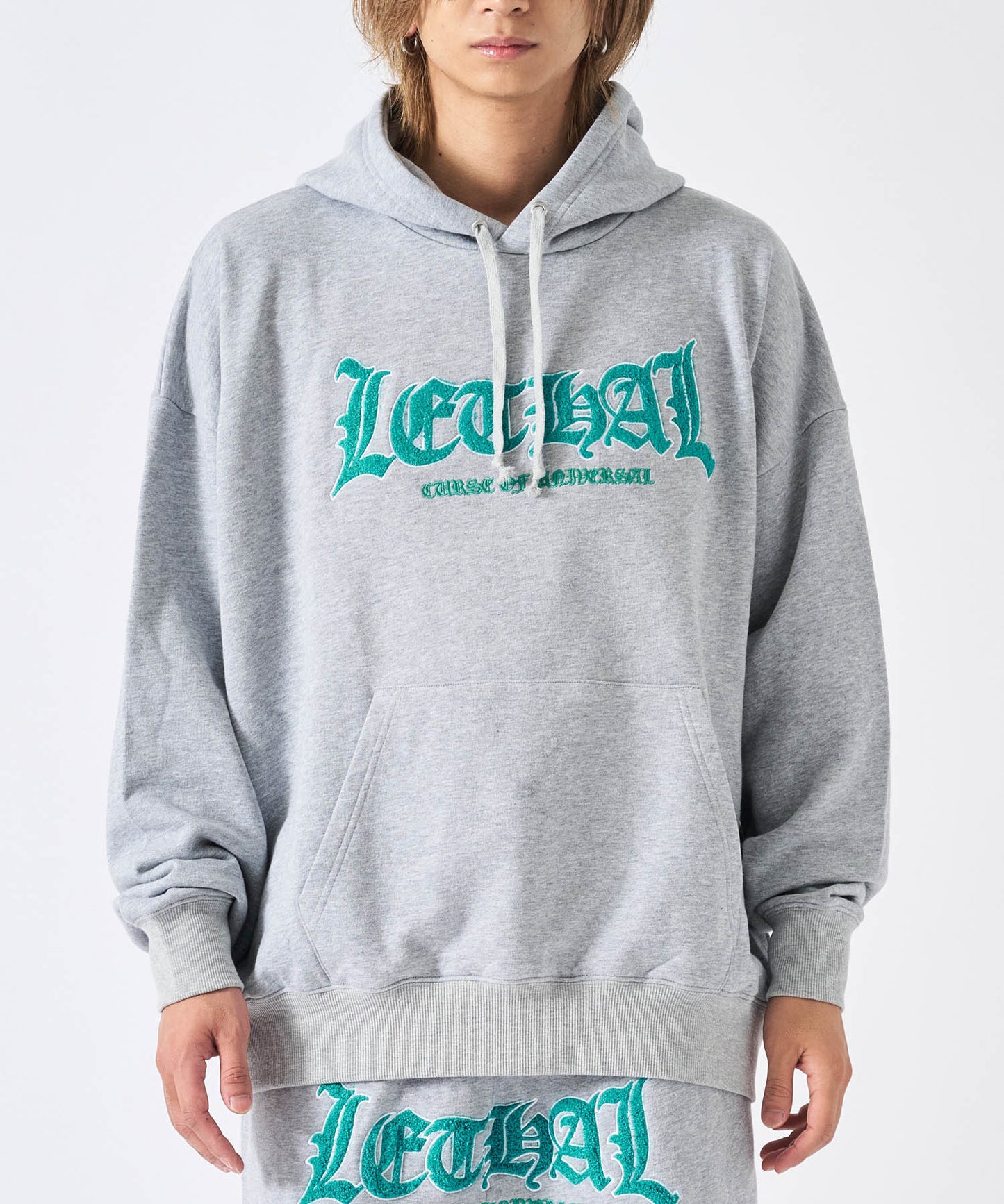 サガラ刺繍パーカー