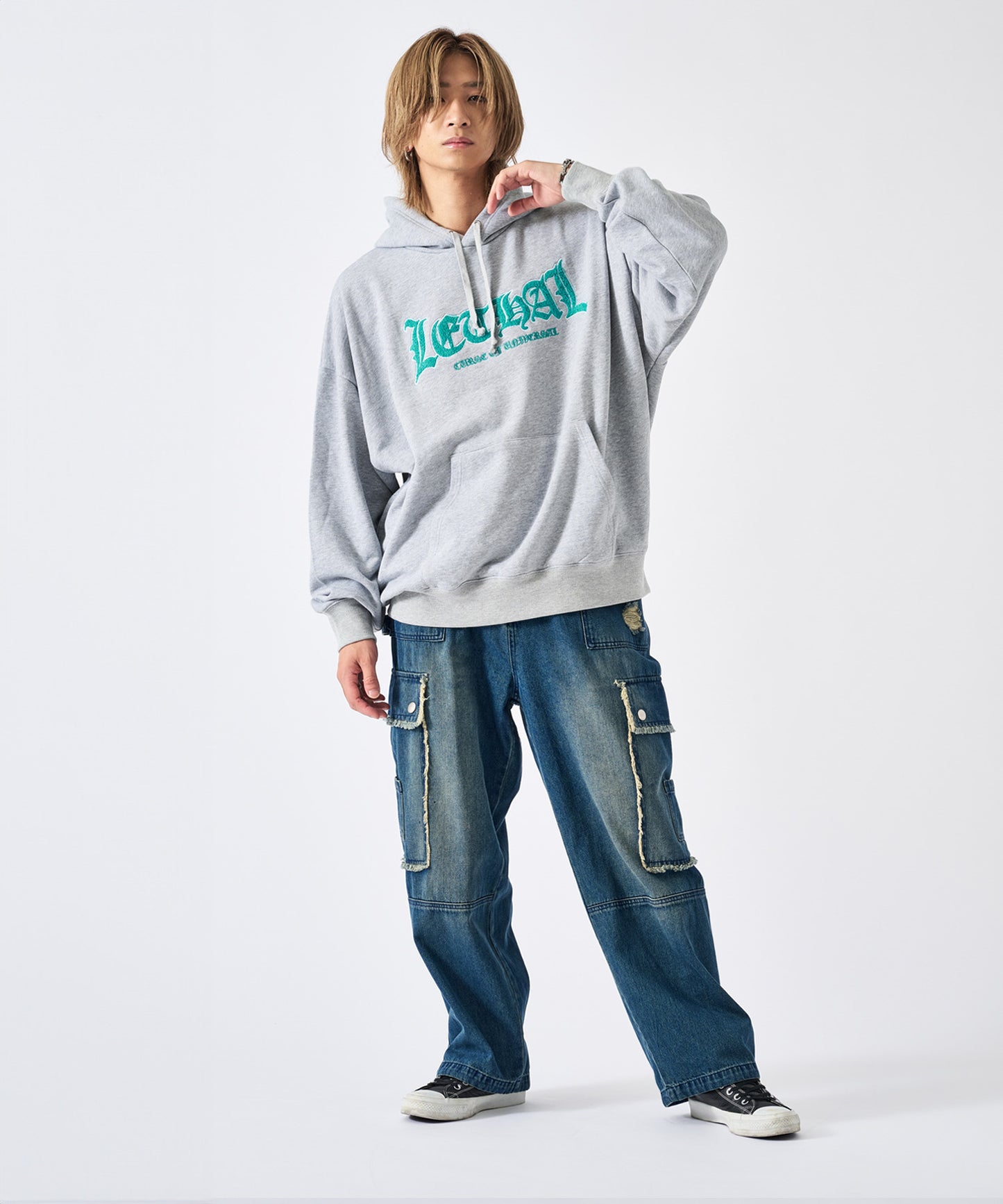 サガラ刺繍パーカー