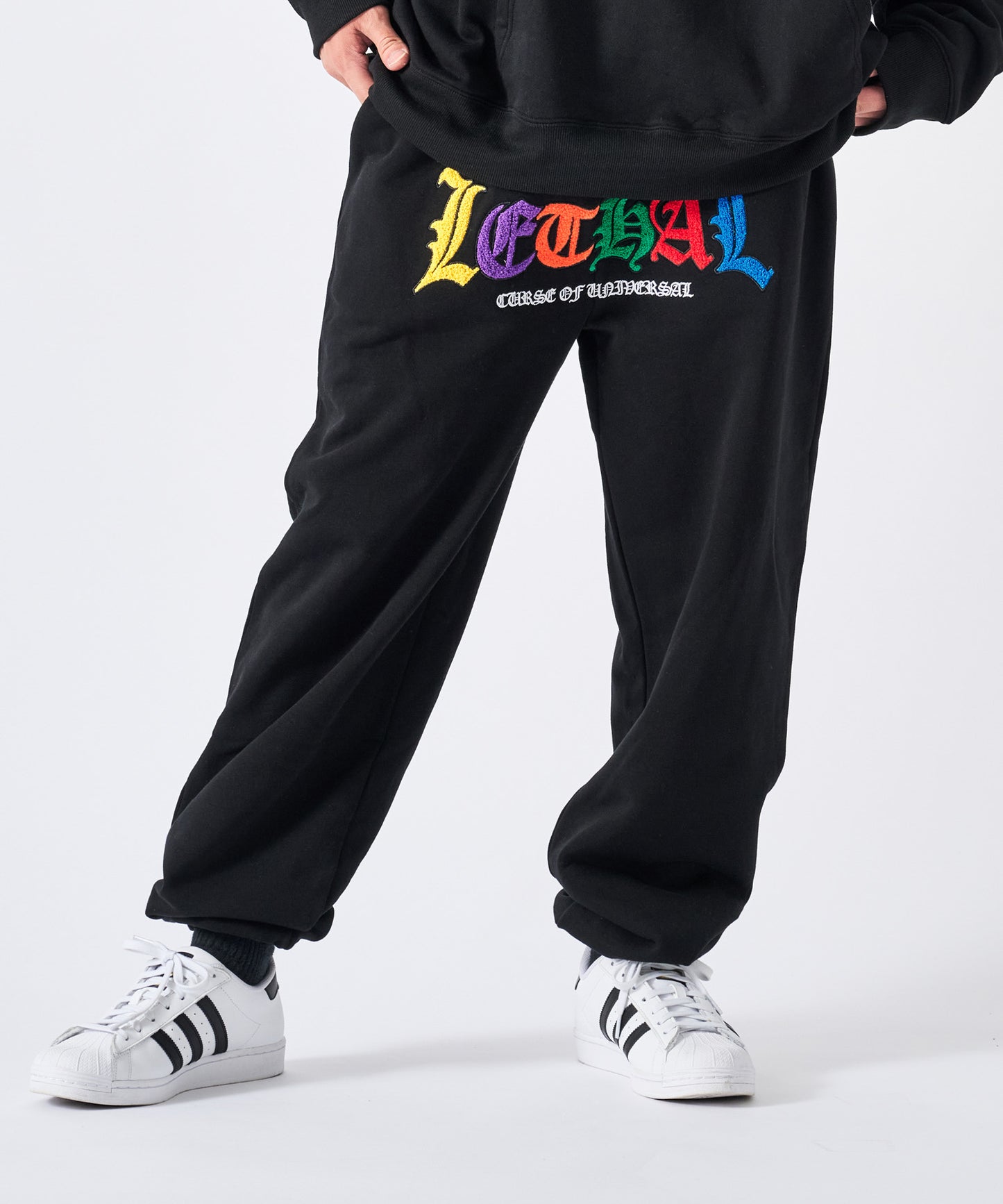 ロゴ刺繡スウェット